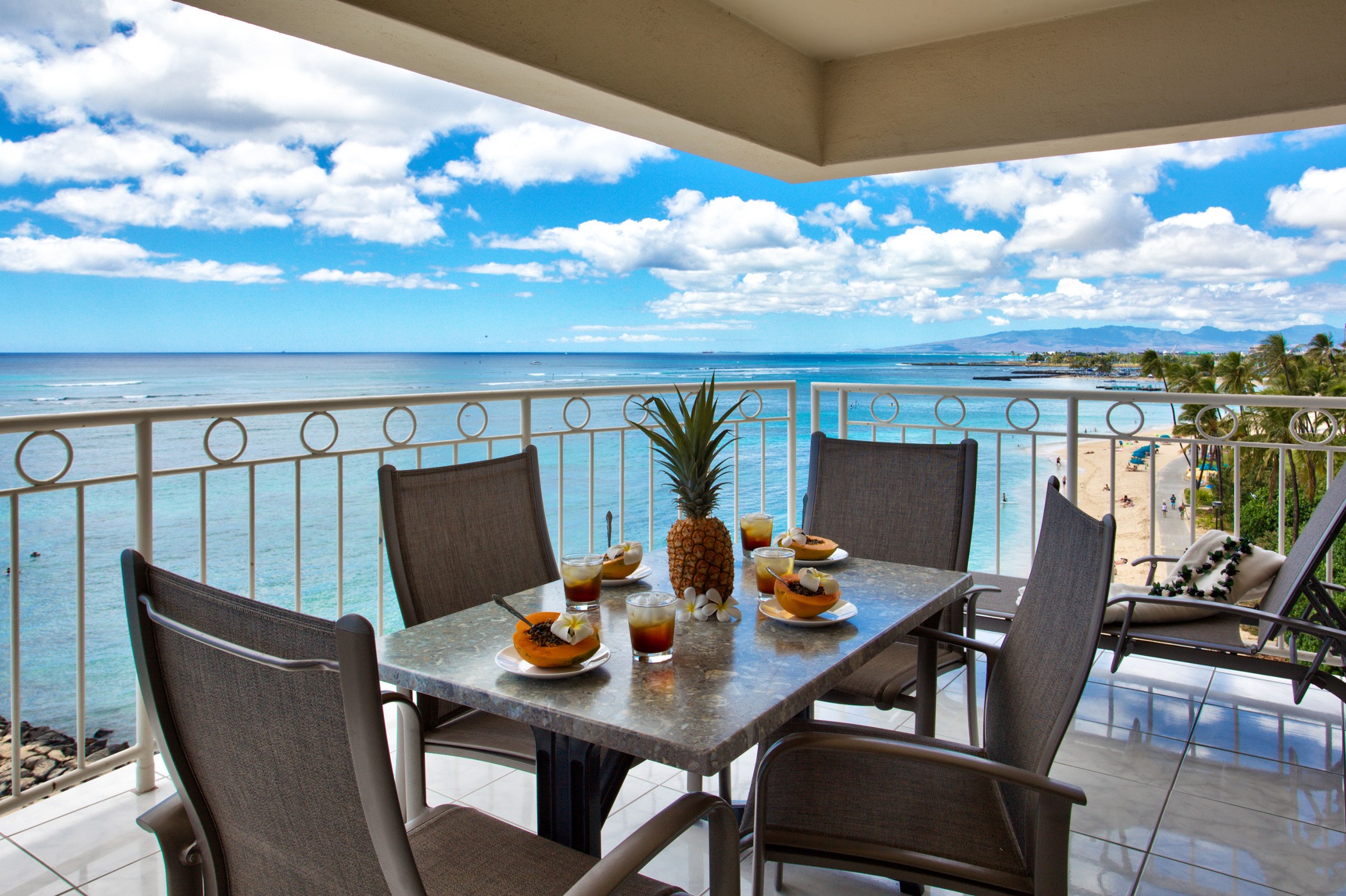 Castle Waikiki Shore Beachfront