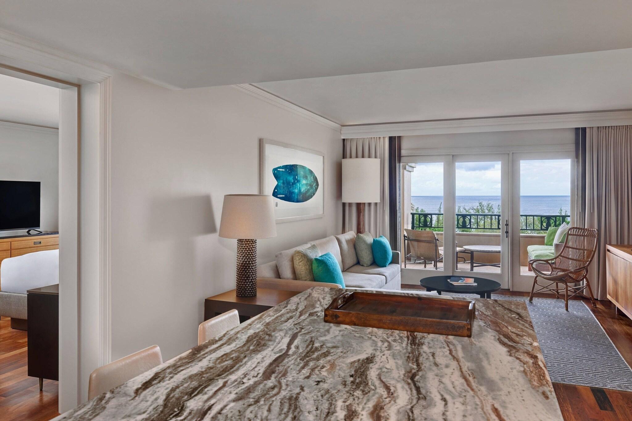 Single room, ocean, 2 bedrooms, ocean front, lounge access
