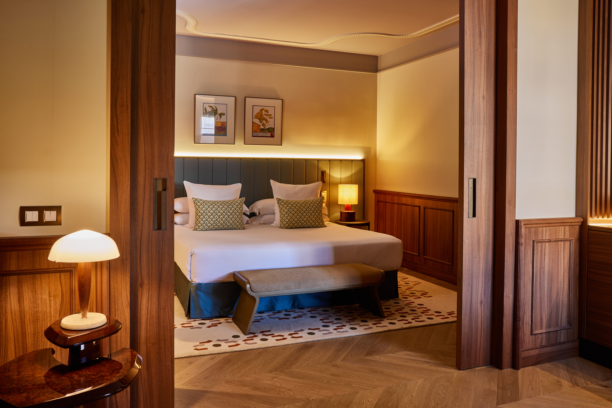Grand Hotel Central by null