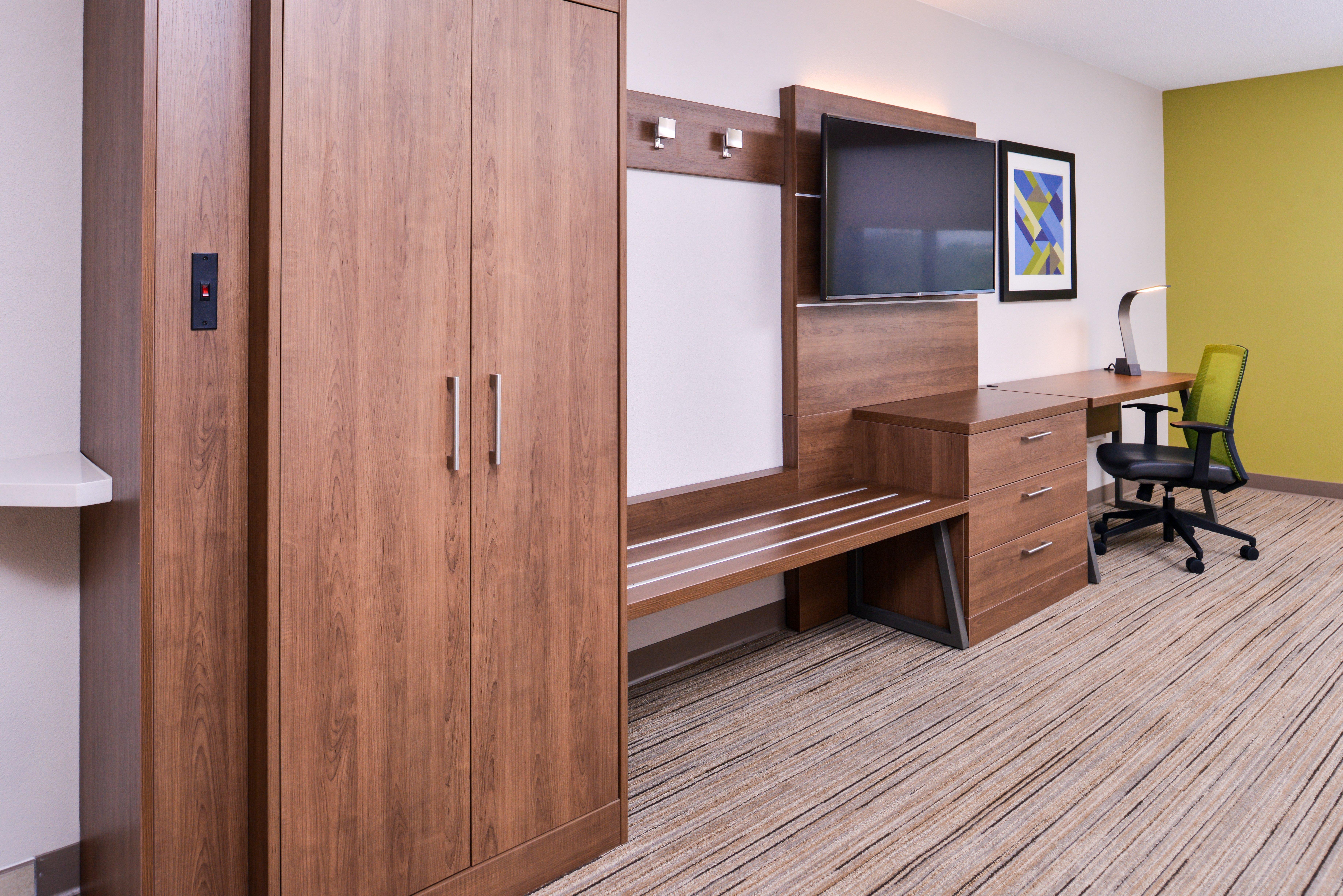 Holiday Inn Express Hotel & Suites Tampa-Anderson