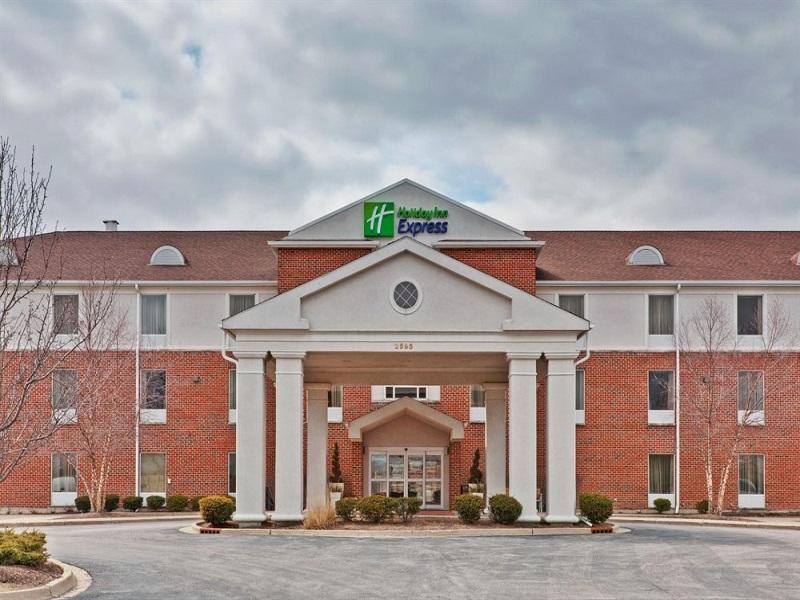 Holiday Inn Express & Suites Chicago-Algonquin, an IHG Hotel image