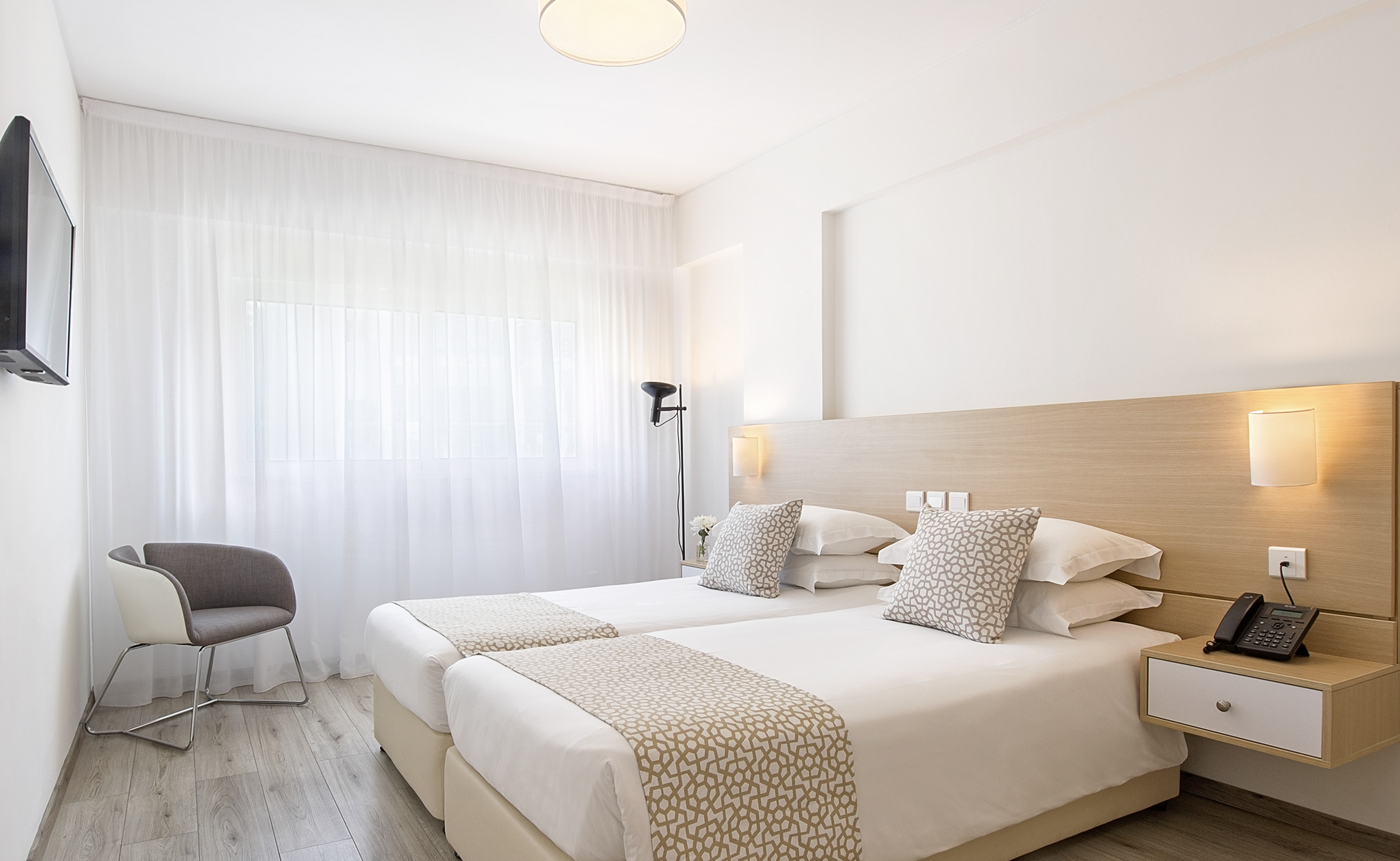 Chambre double avec 1 ou 2 lits, deluxe, vue sur la piscine