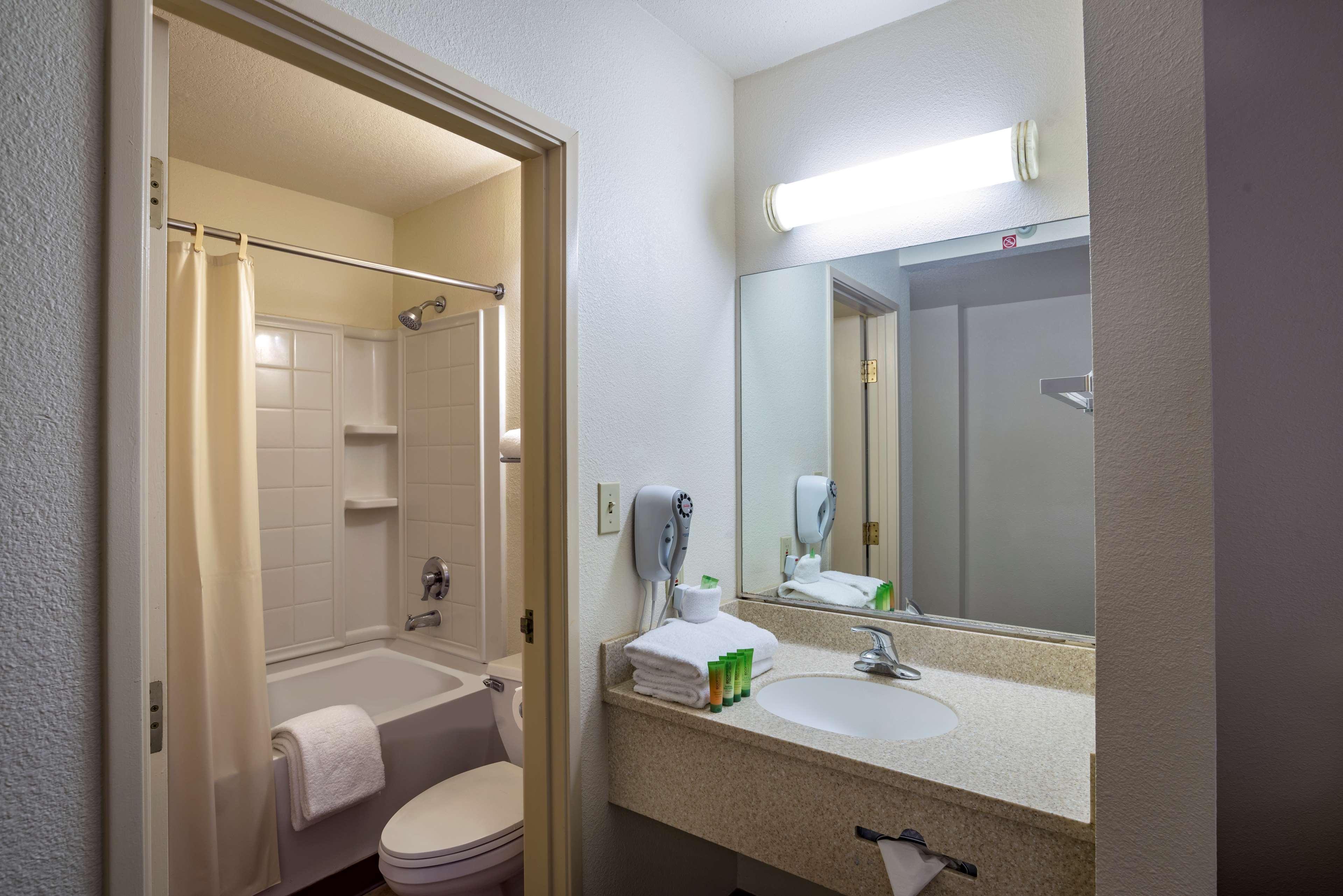 The STRAT Hotel, Casino & Tower by null