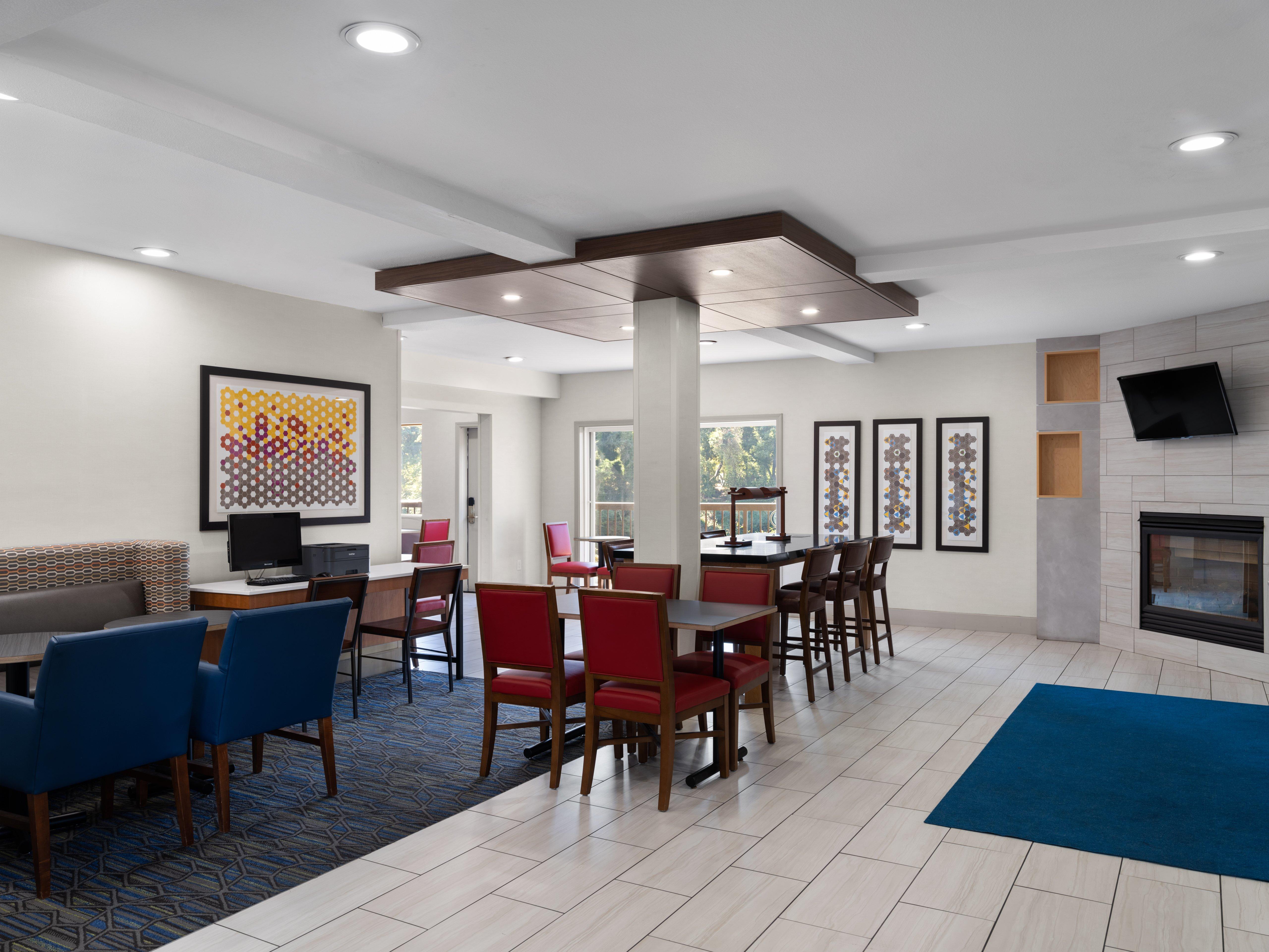Holiday Inn Express Fort Braggs