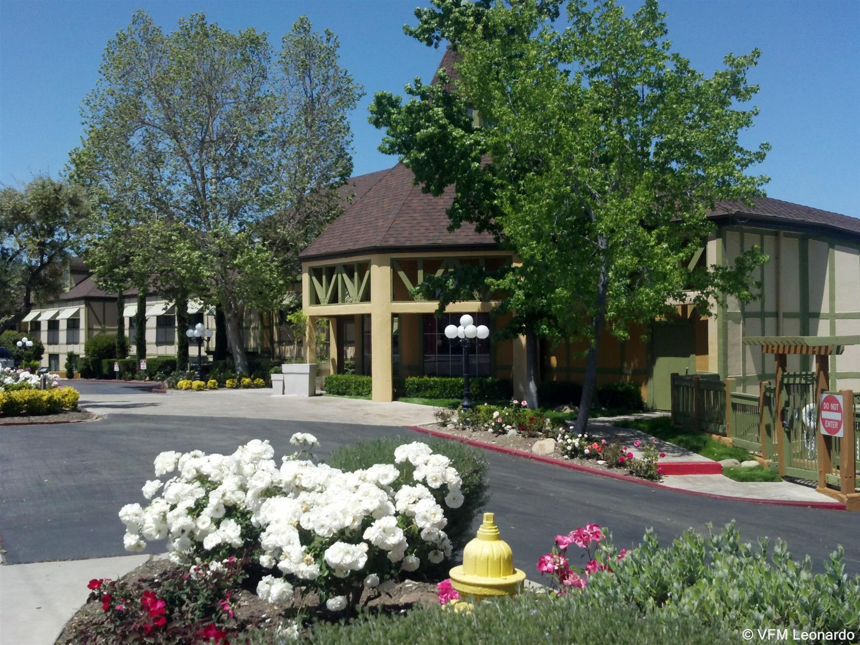 Vinland Hotel and Lounge by null