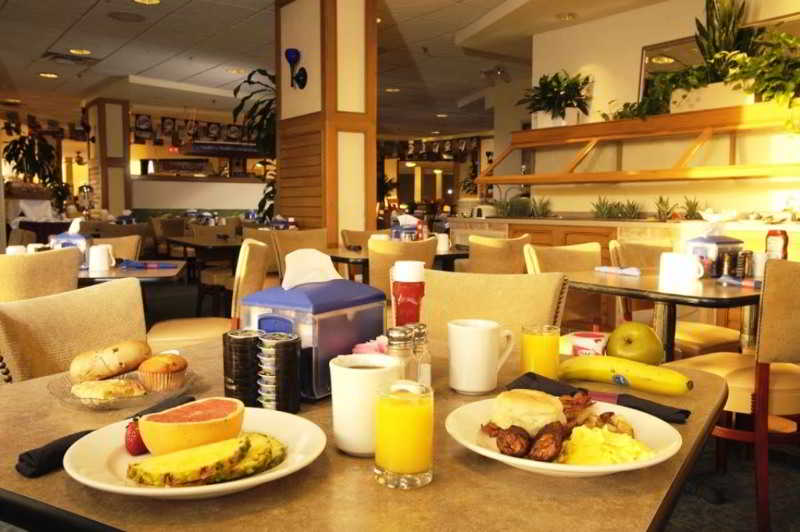 Ocean Breeze Club Hotel of Daytona Beach