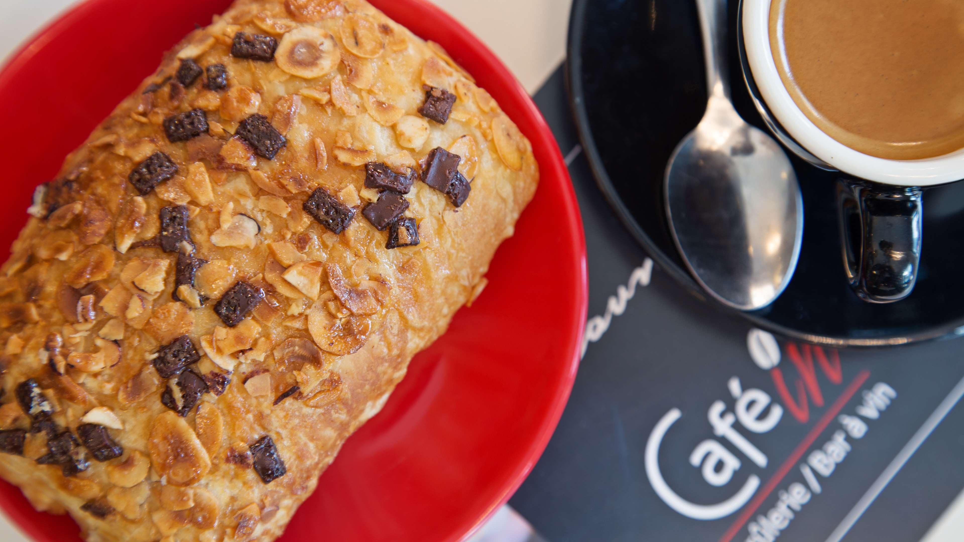 Best Western Plus City Centre/Centre-Ville by null