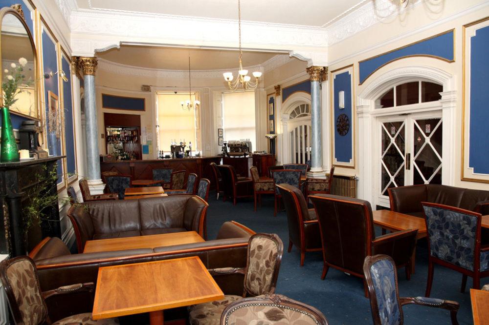 Tontine Hotel by null