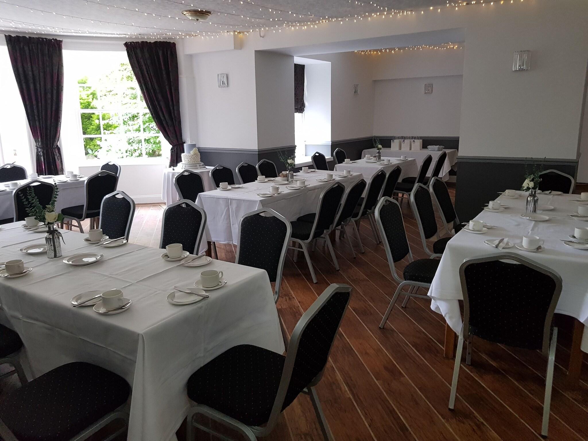 Tontine Hotel
