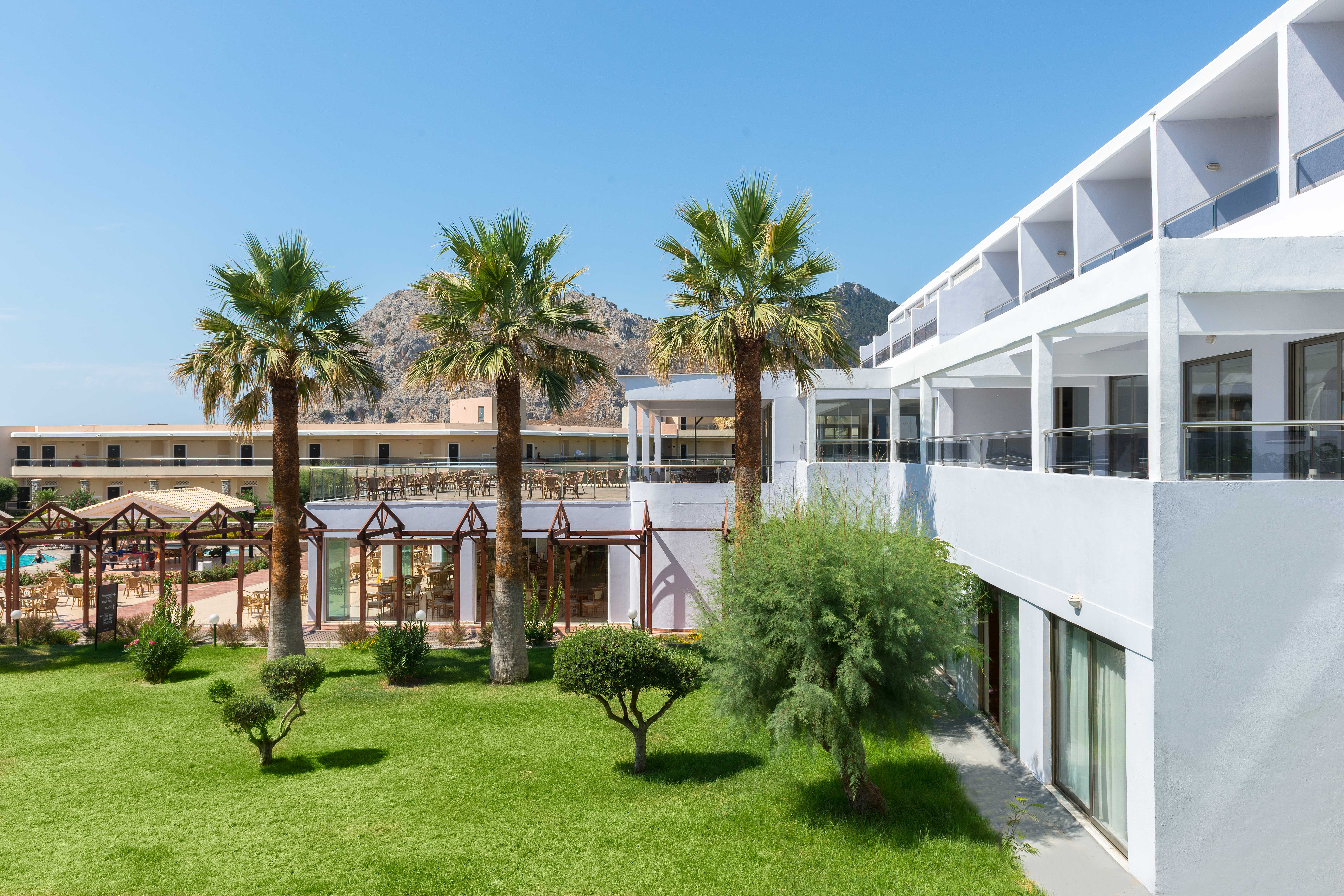 Lutania Beach - фото