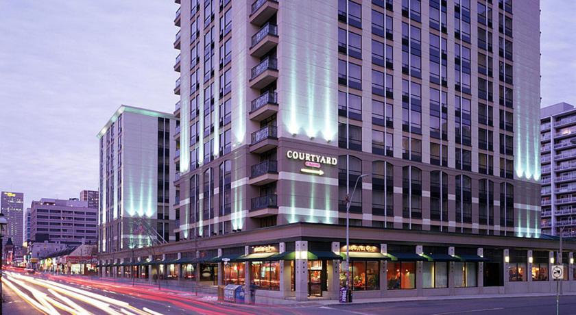 Courtyard Toronto Downtown by null