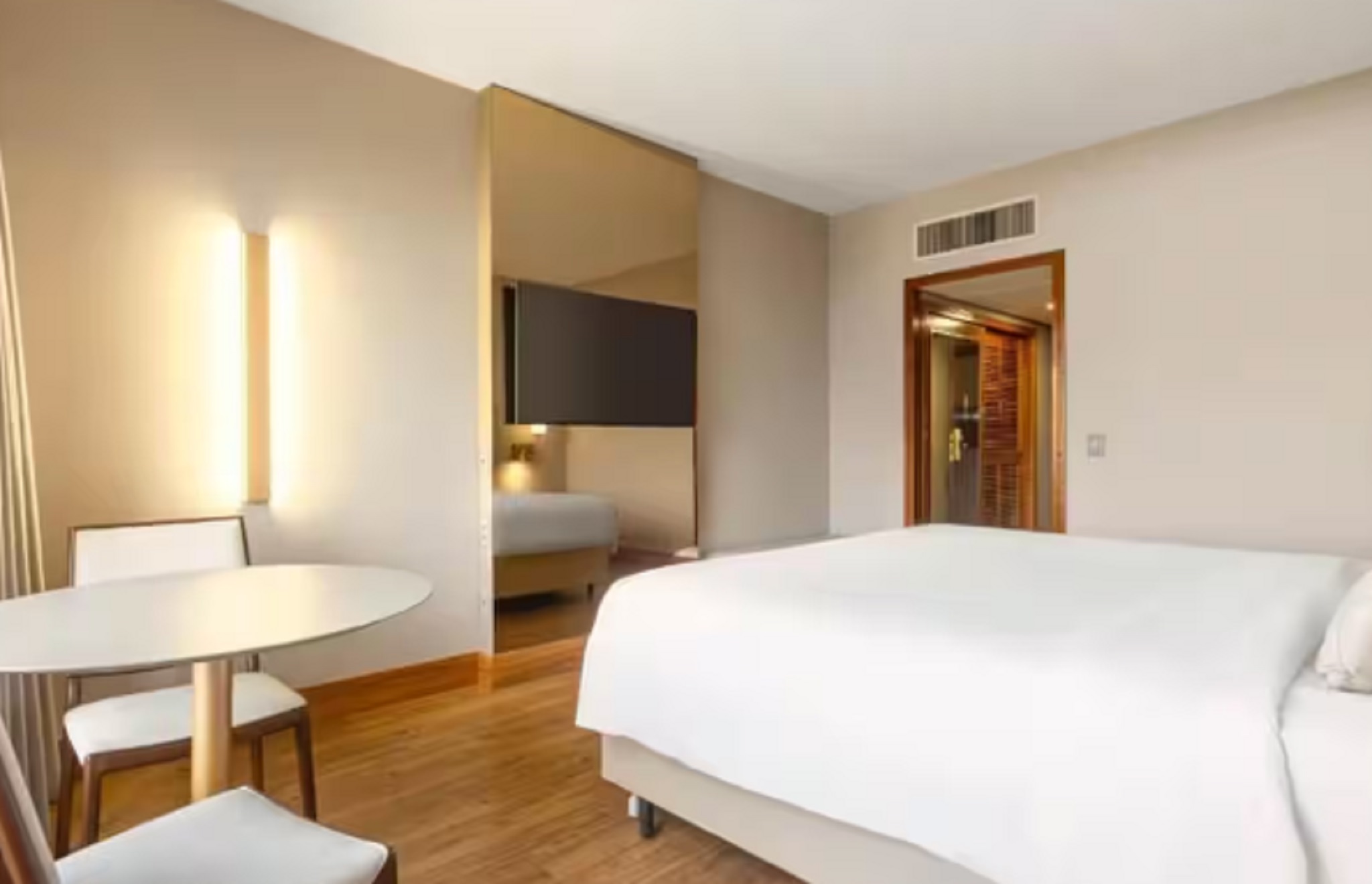 Suite, executive