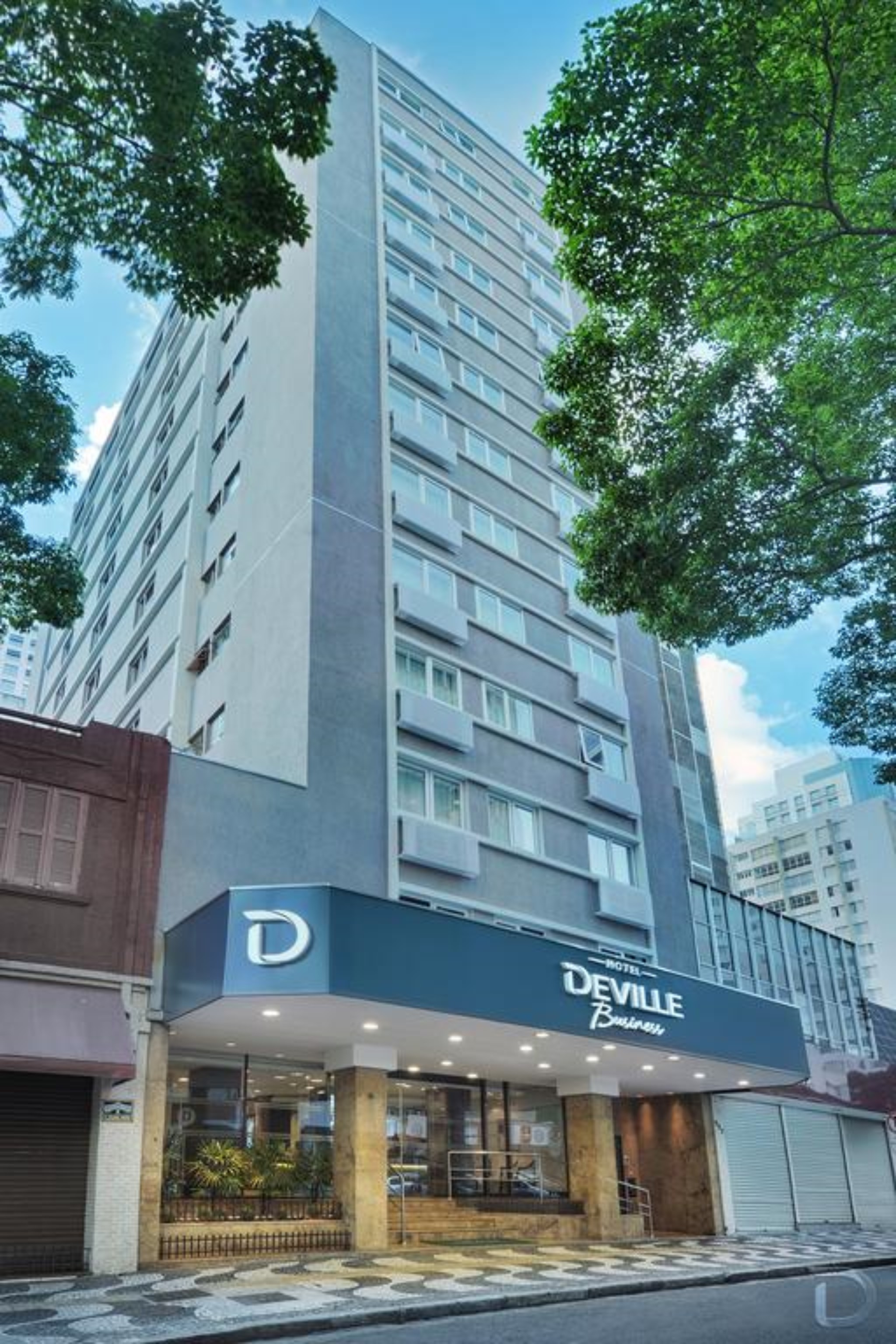 Hotel Deville Curitiba Batel image
