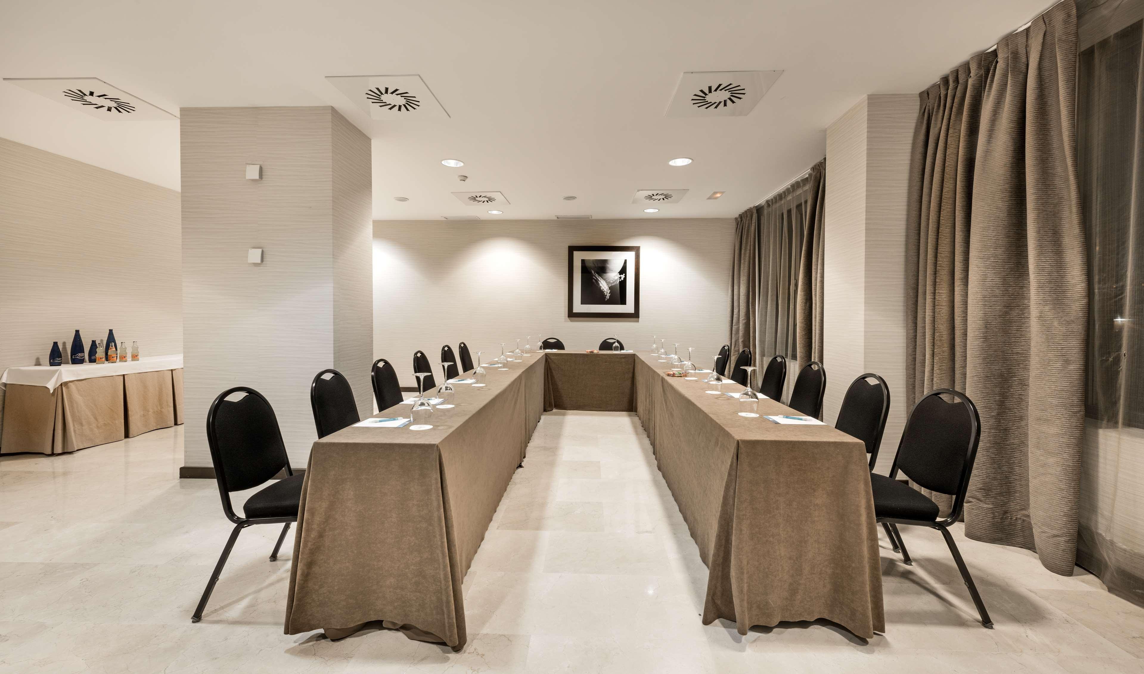 Hotel NH Valladolid Bálago by null