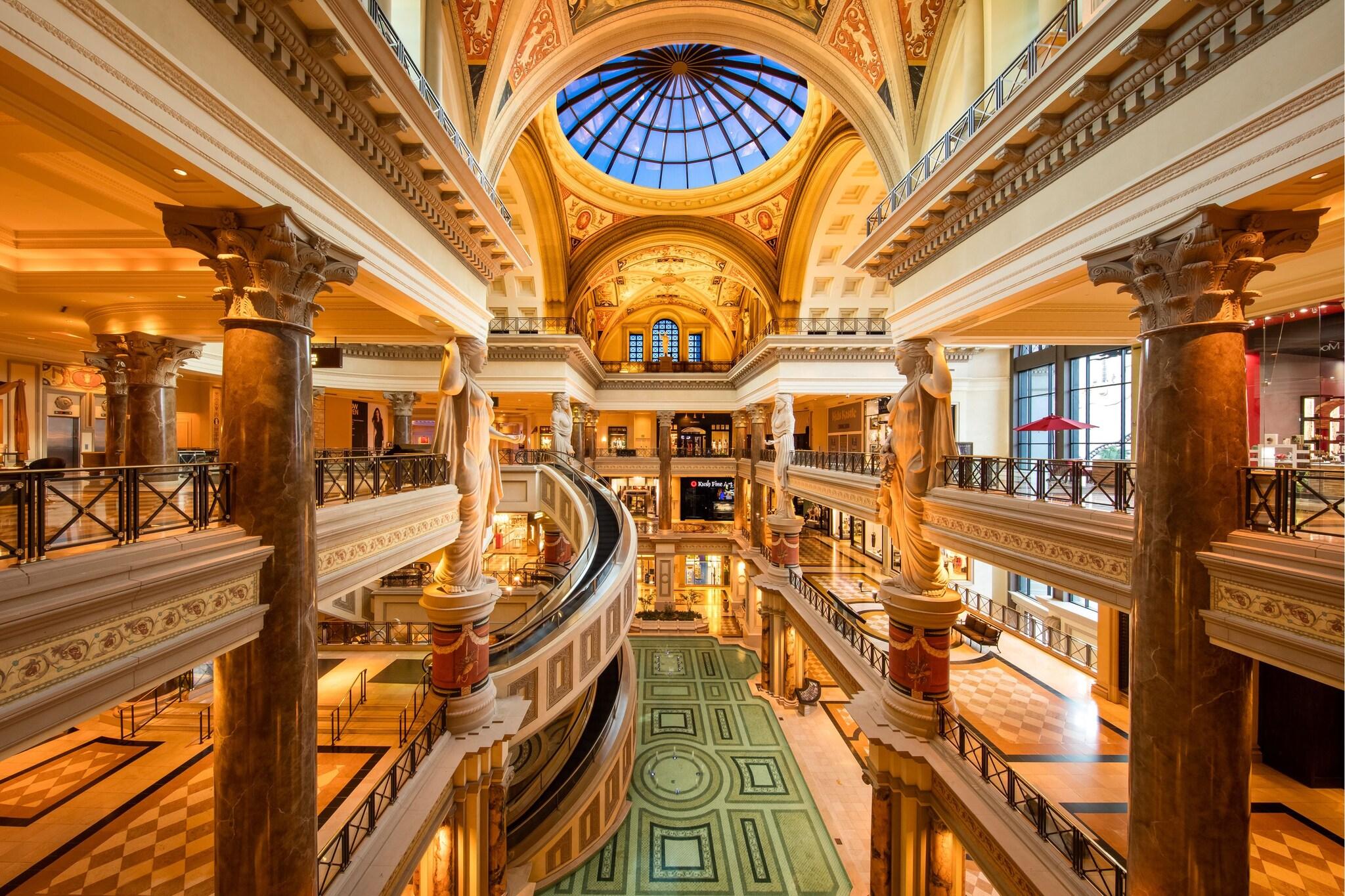 Caesars Palace by null