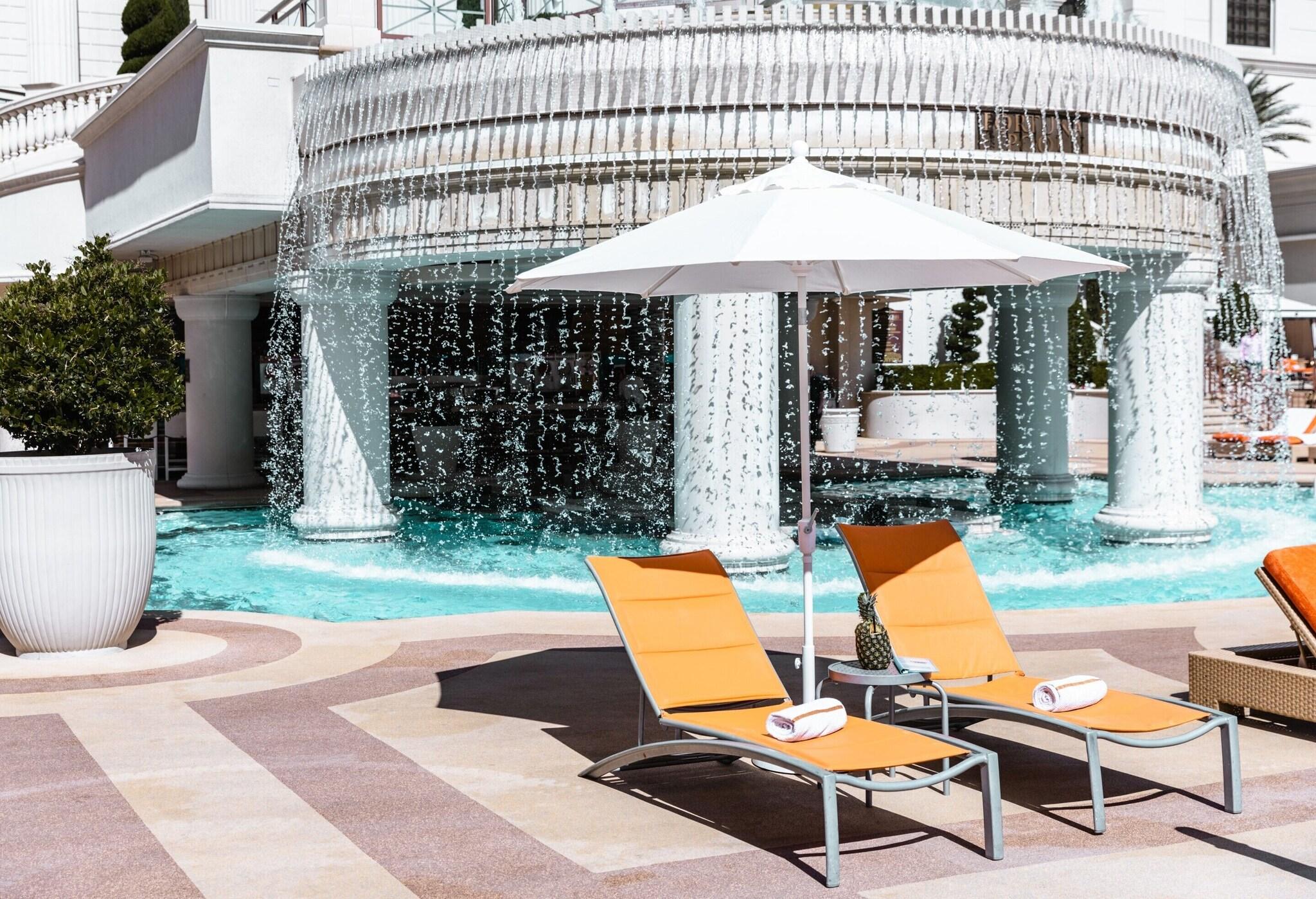 Caesars Palace by null