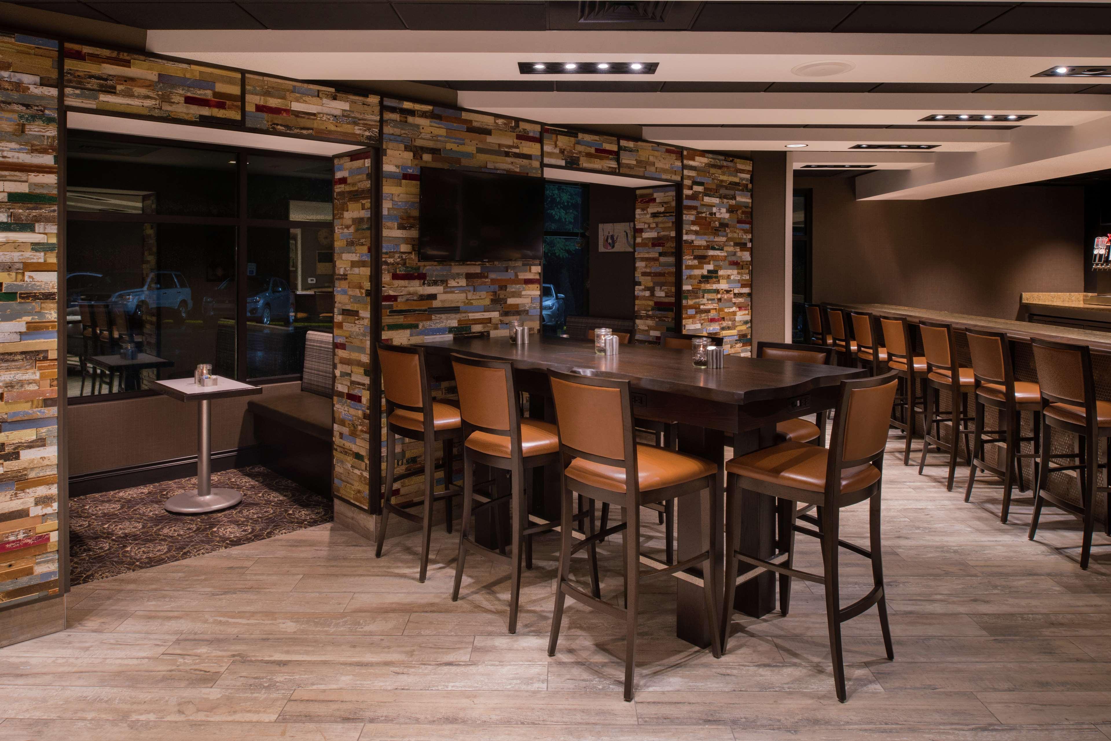 DoubleTree by Hilton Raleigh Crabtree Valley