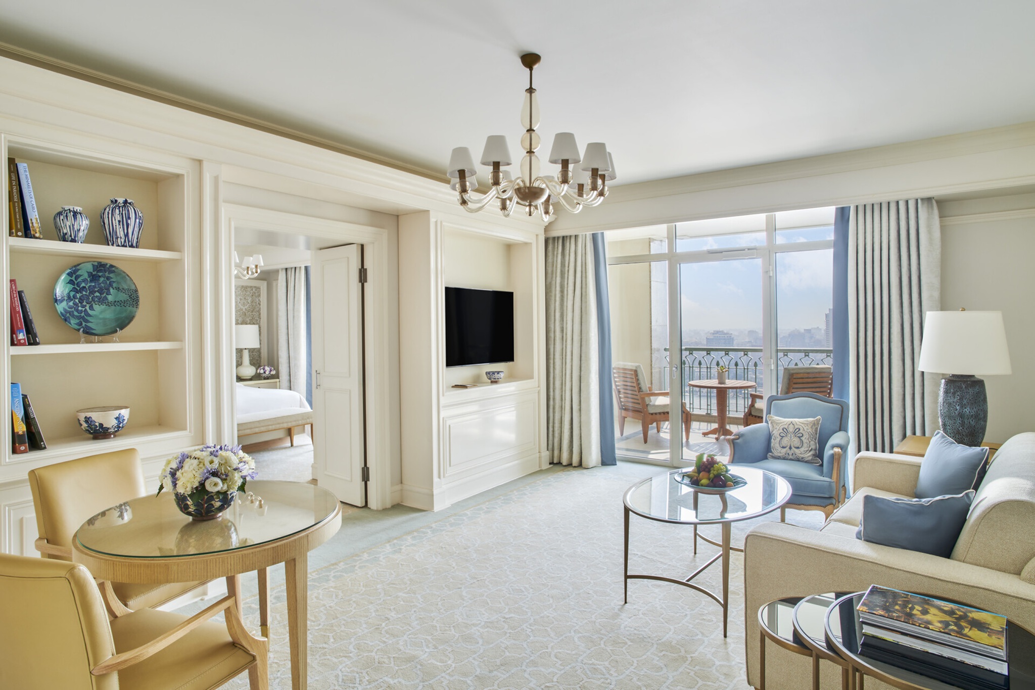 Four Seasons Hotel Cairo at Nile Plaza by null