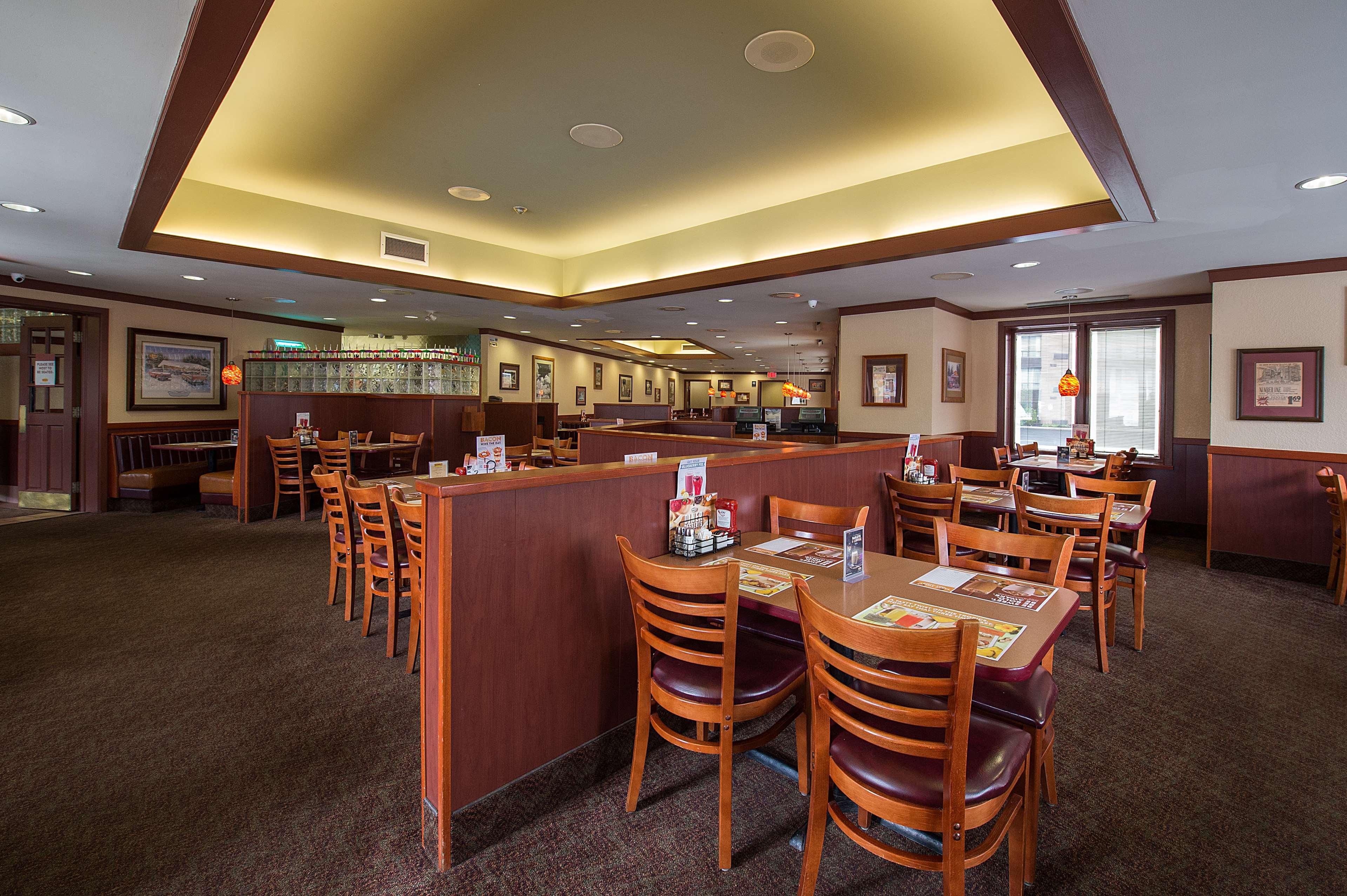 Howard Johnson by Wyndham by Niagara Falls