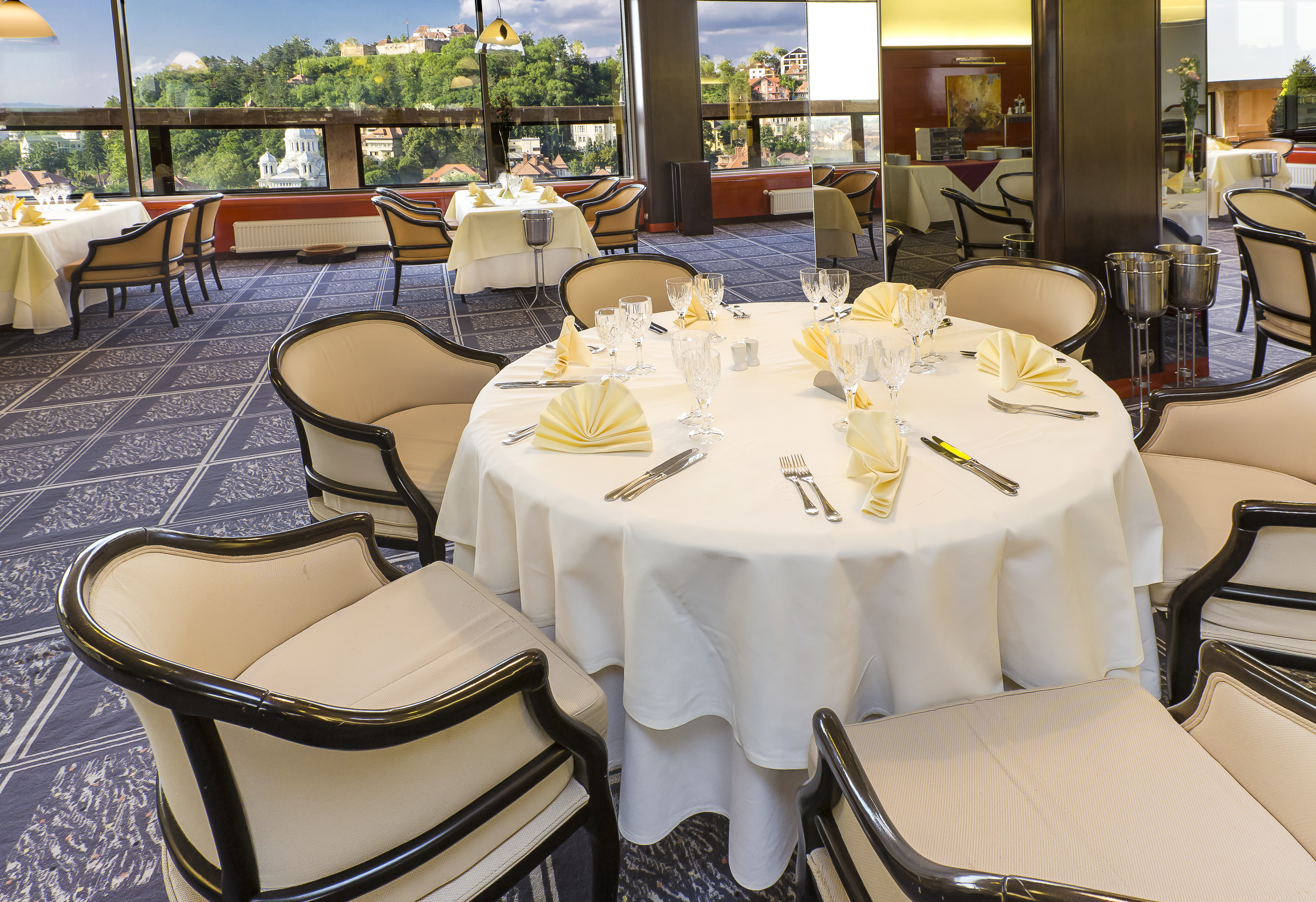 Aro Palace Hotel
