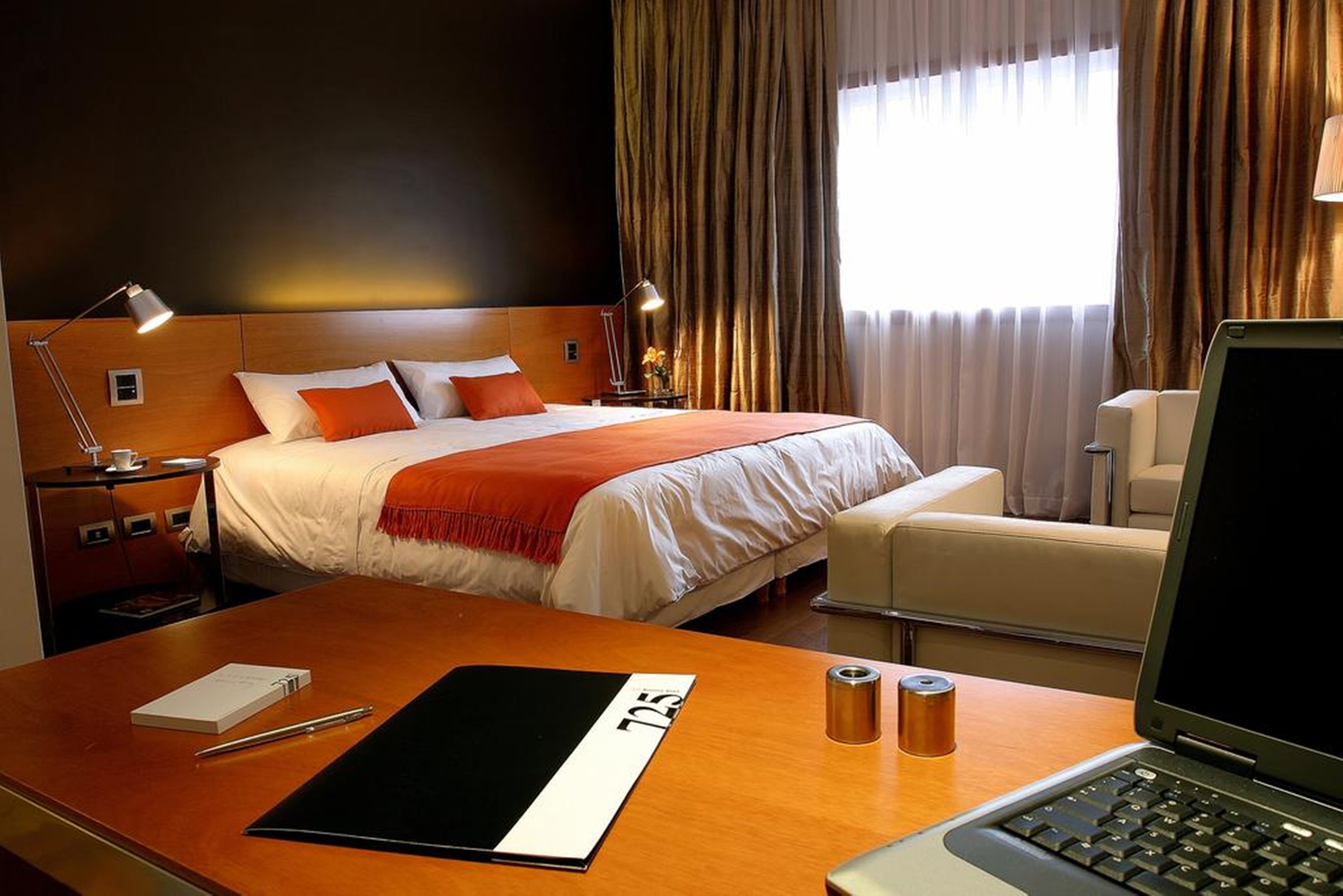 725 Continental Hotel by null