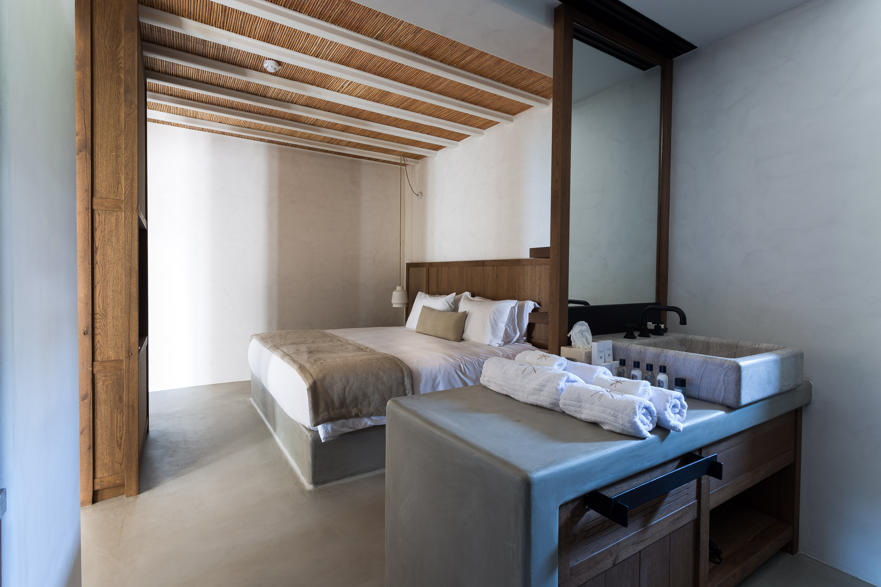 Branco Mykonos by null