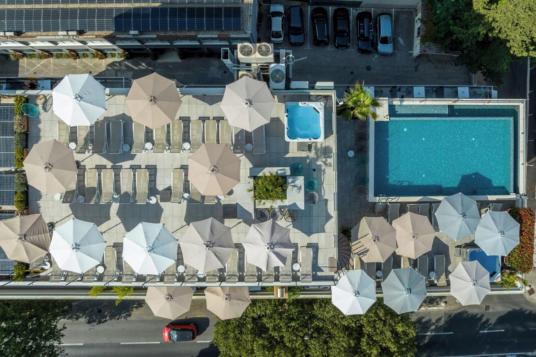 Art Hotel - фото