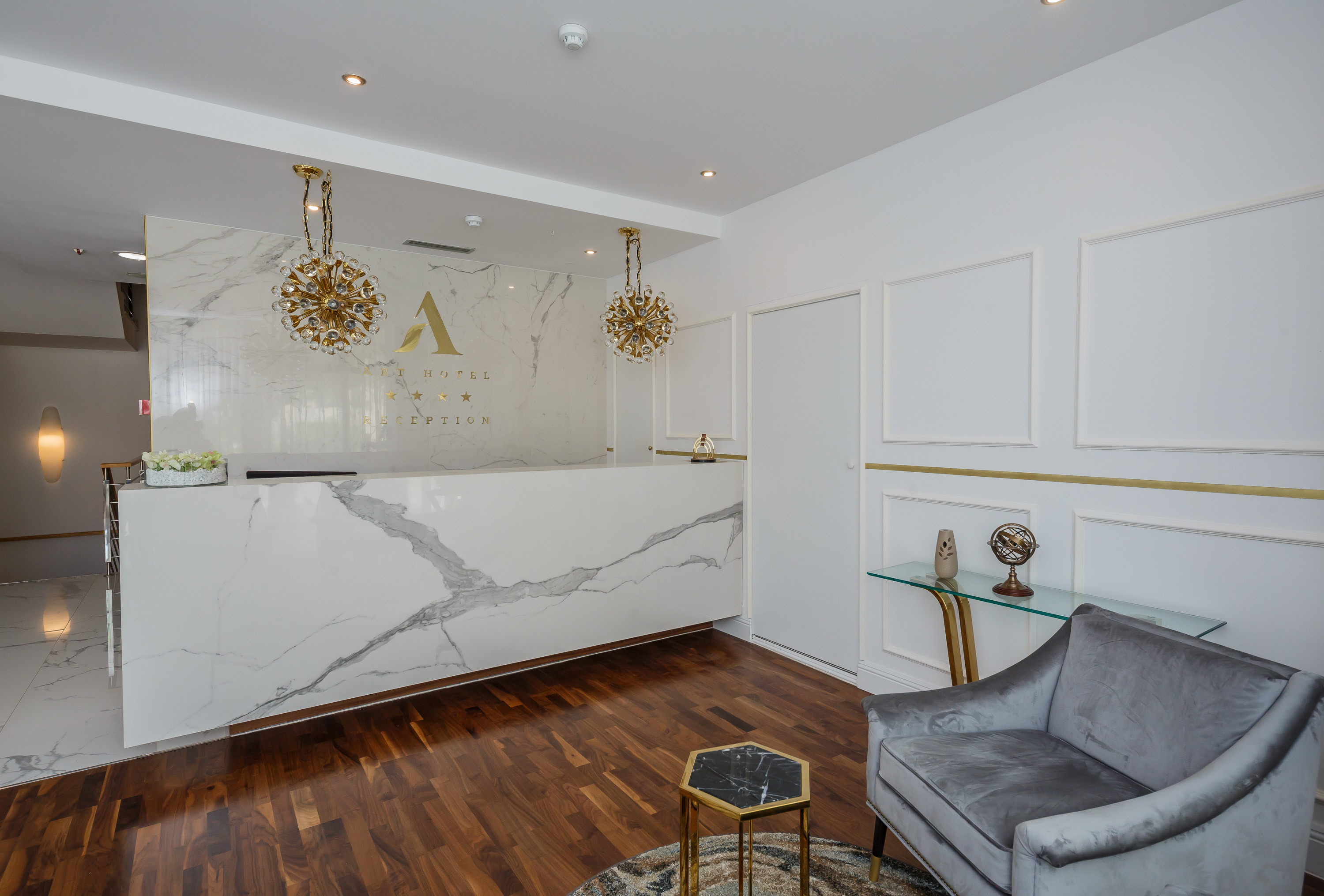 Art Hotel - фото