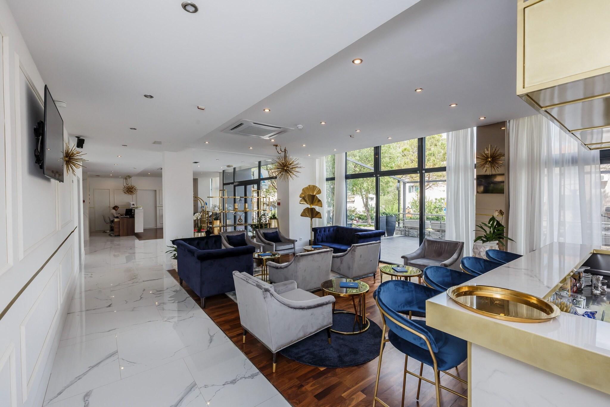 Art Hotel - фото