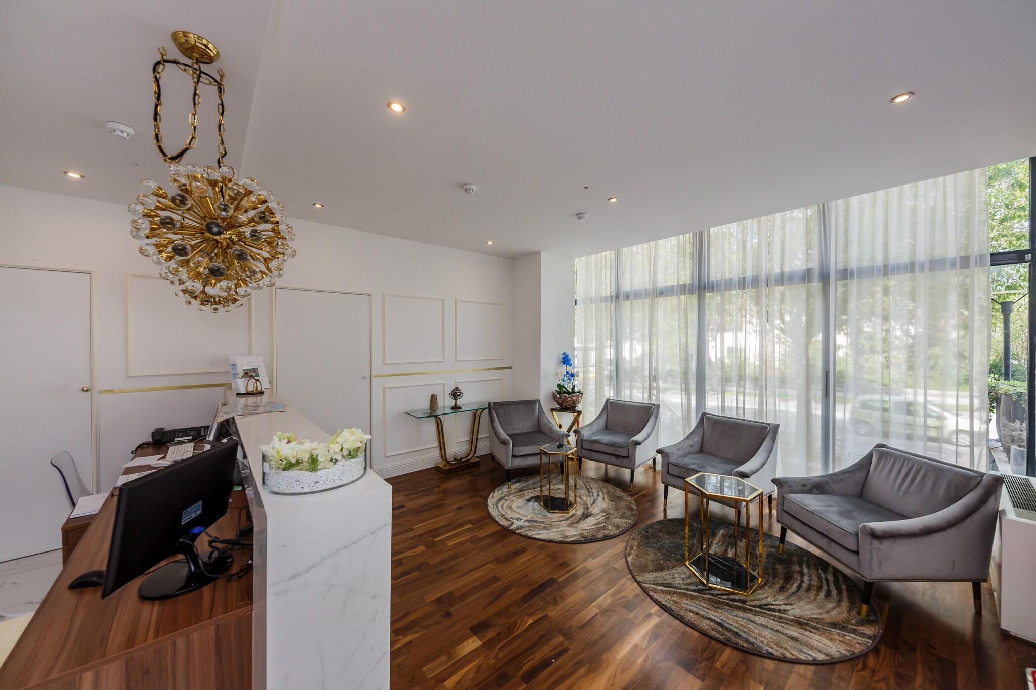 Art Hotel - фото