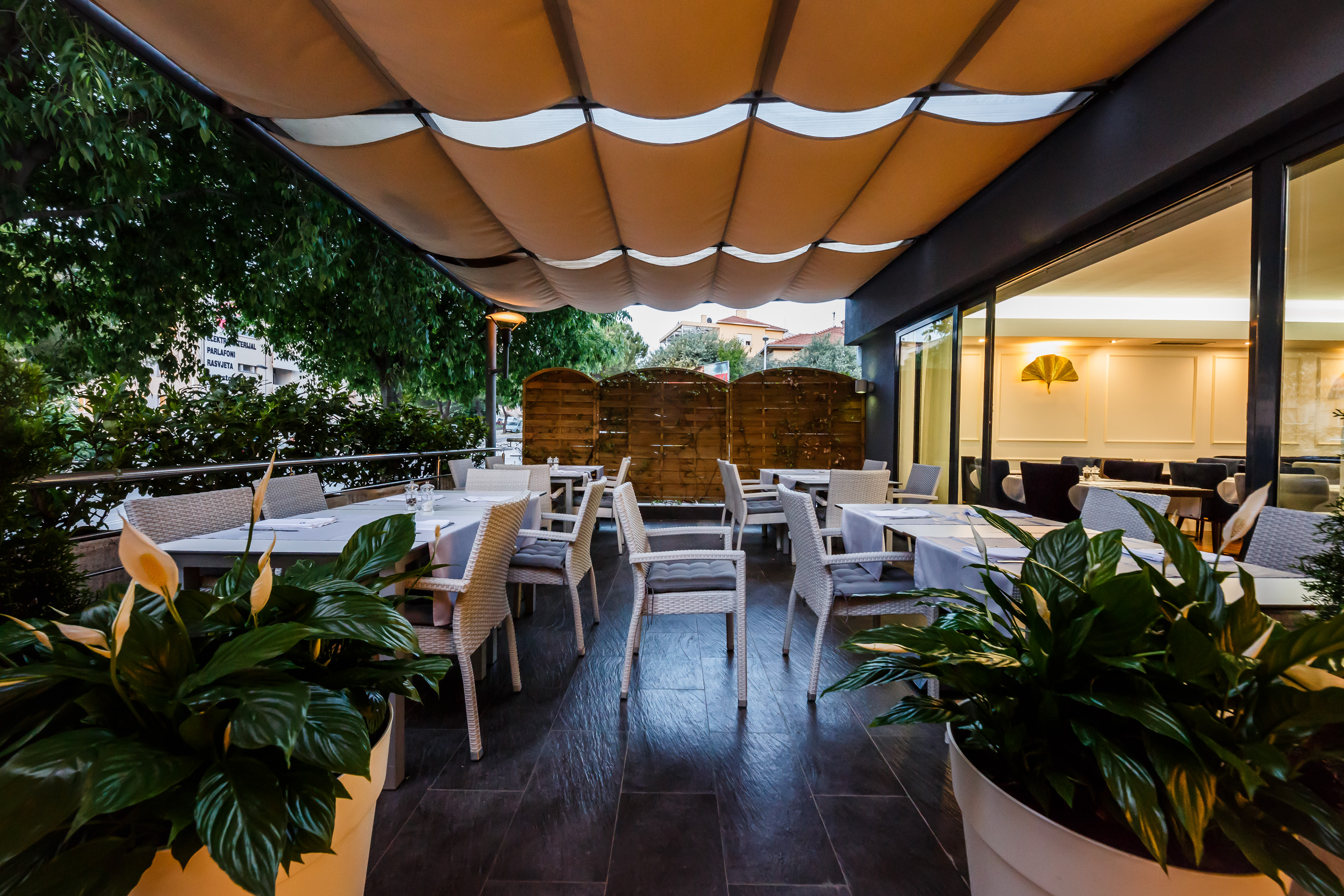 Art Hotel - фото