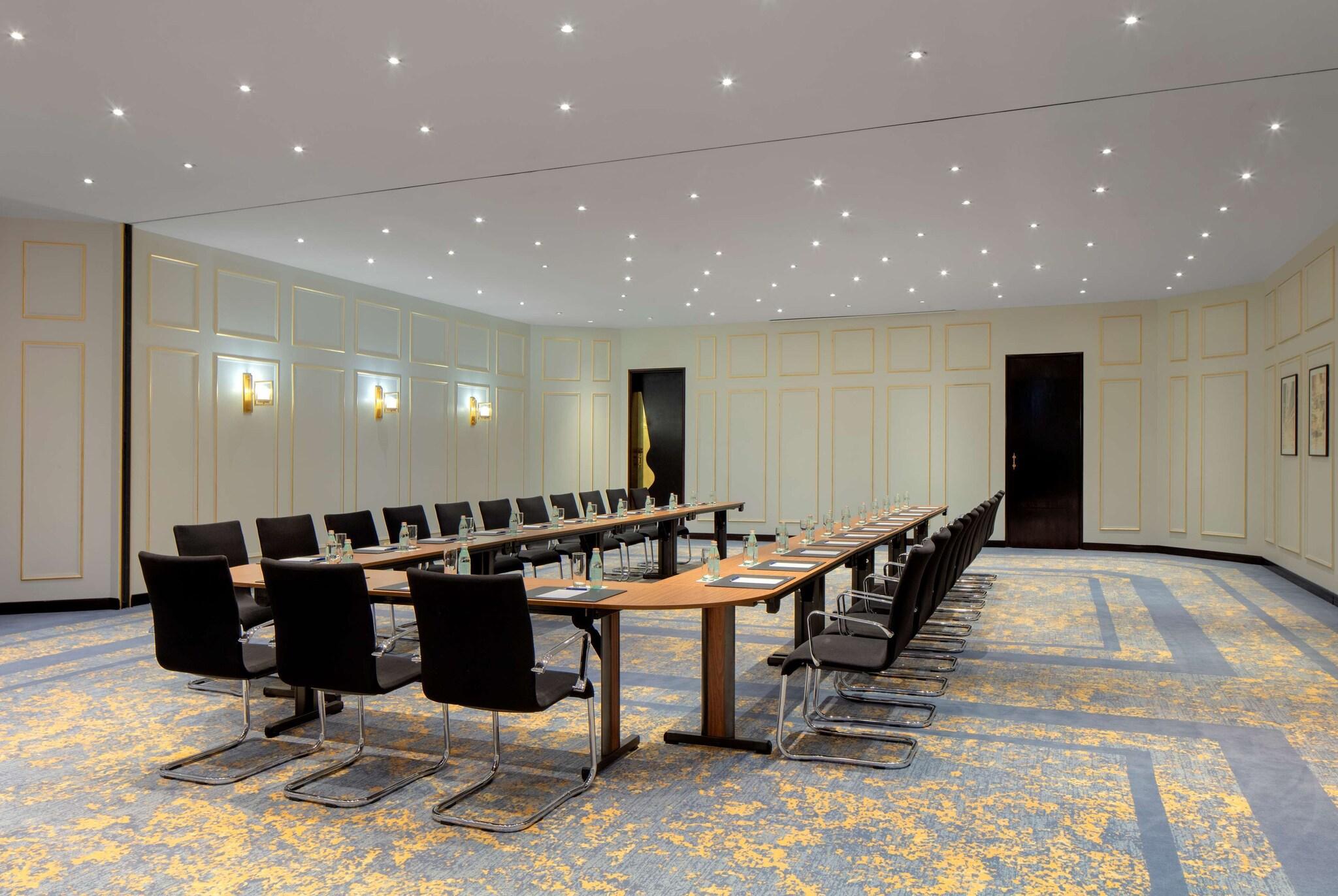 Radisson Blu Deira Creek - photo