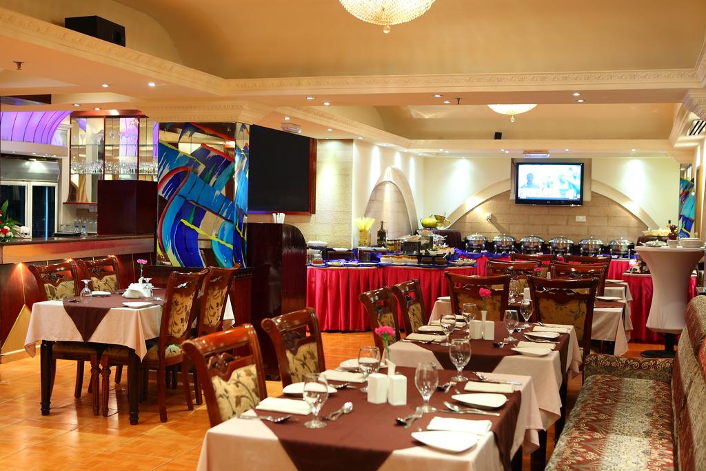 Fortune Karama Hotel