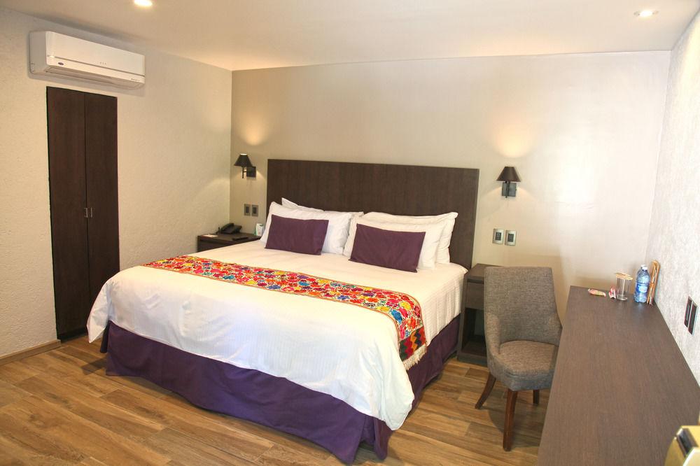 Flamingo Inn