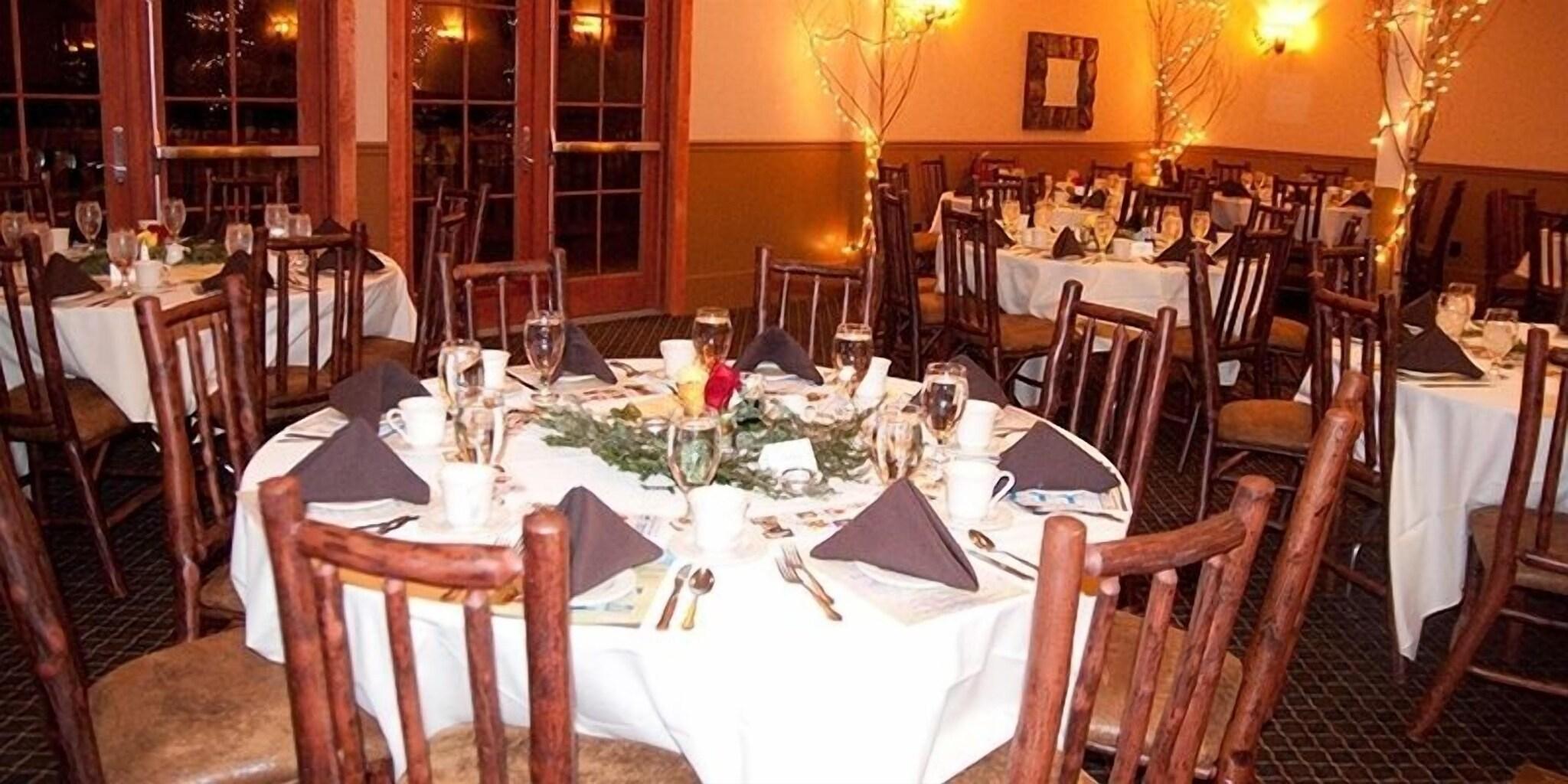 WoodStock Inn 
