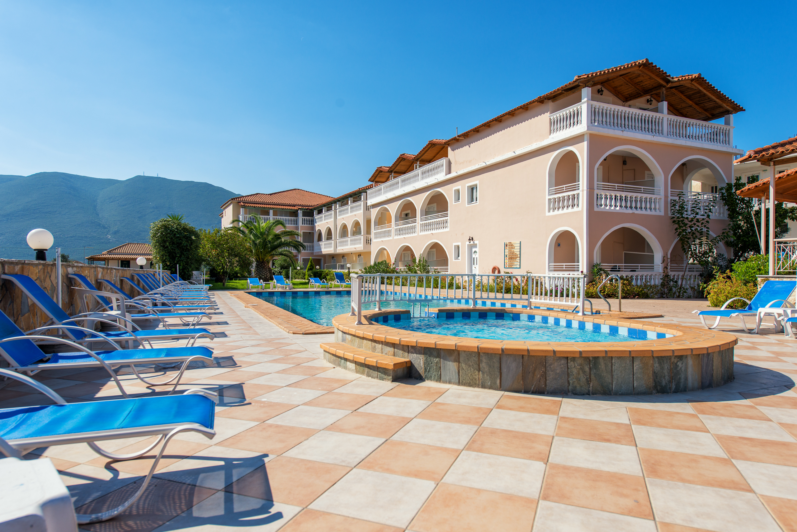 Plessas Palace Aparthotel