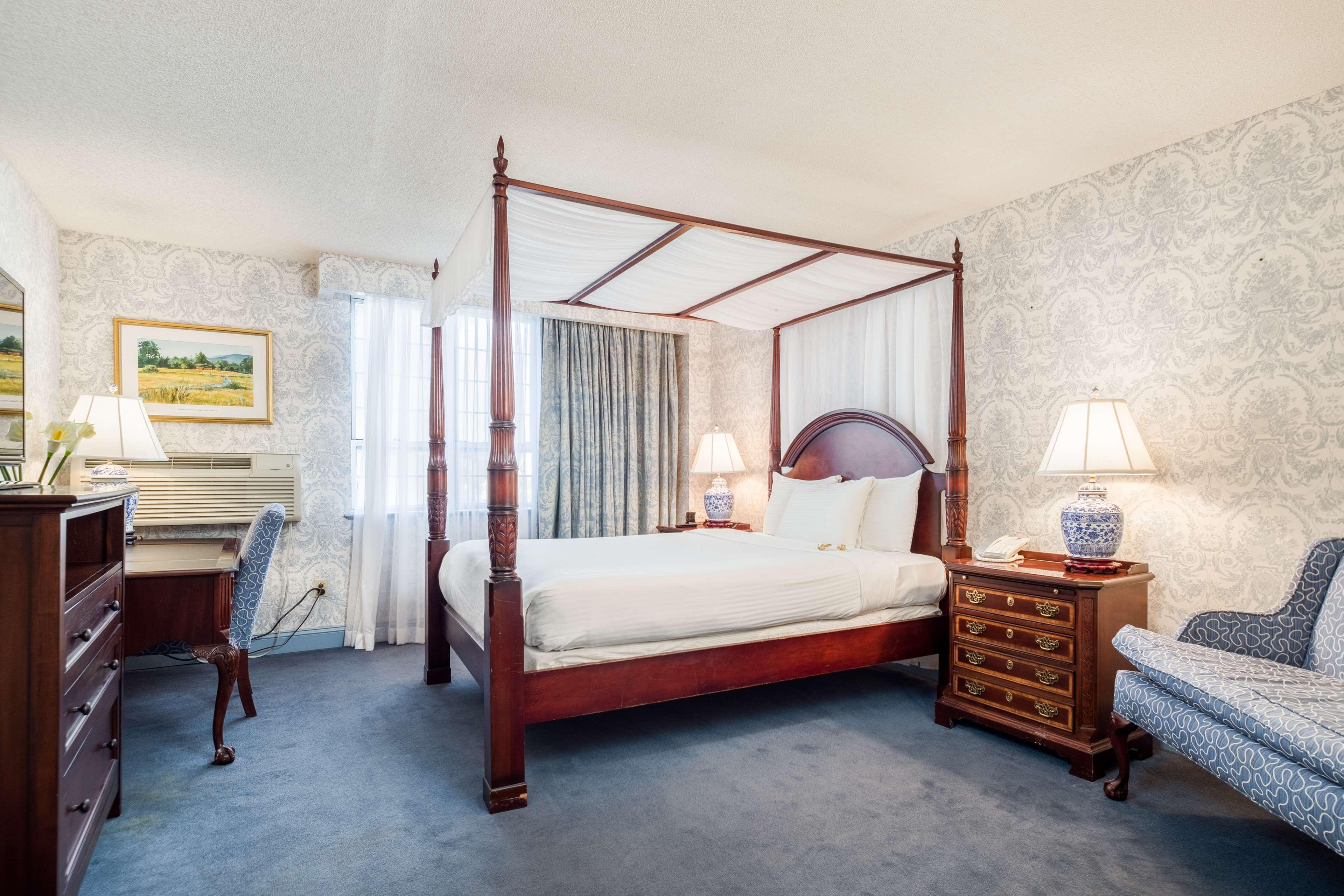 Farmington Inn 