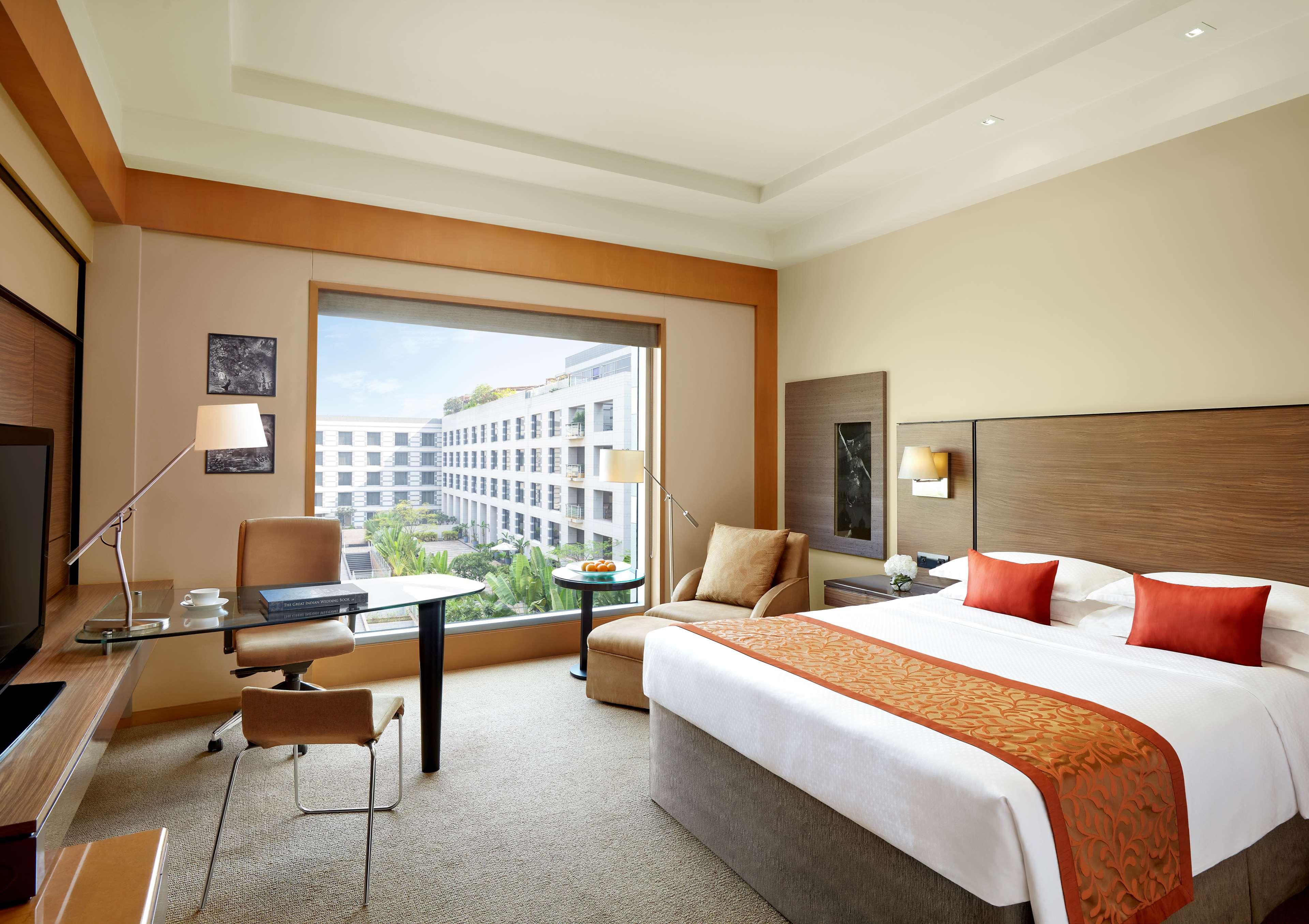 Grand Hyatt Mumbai Hotel & Residences by null