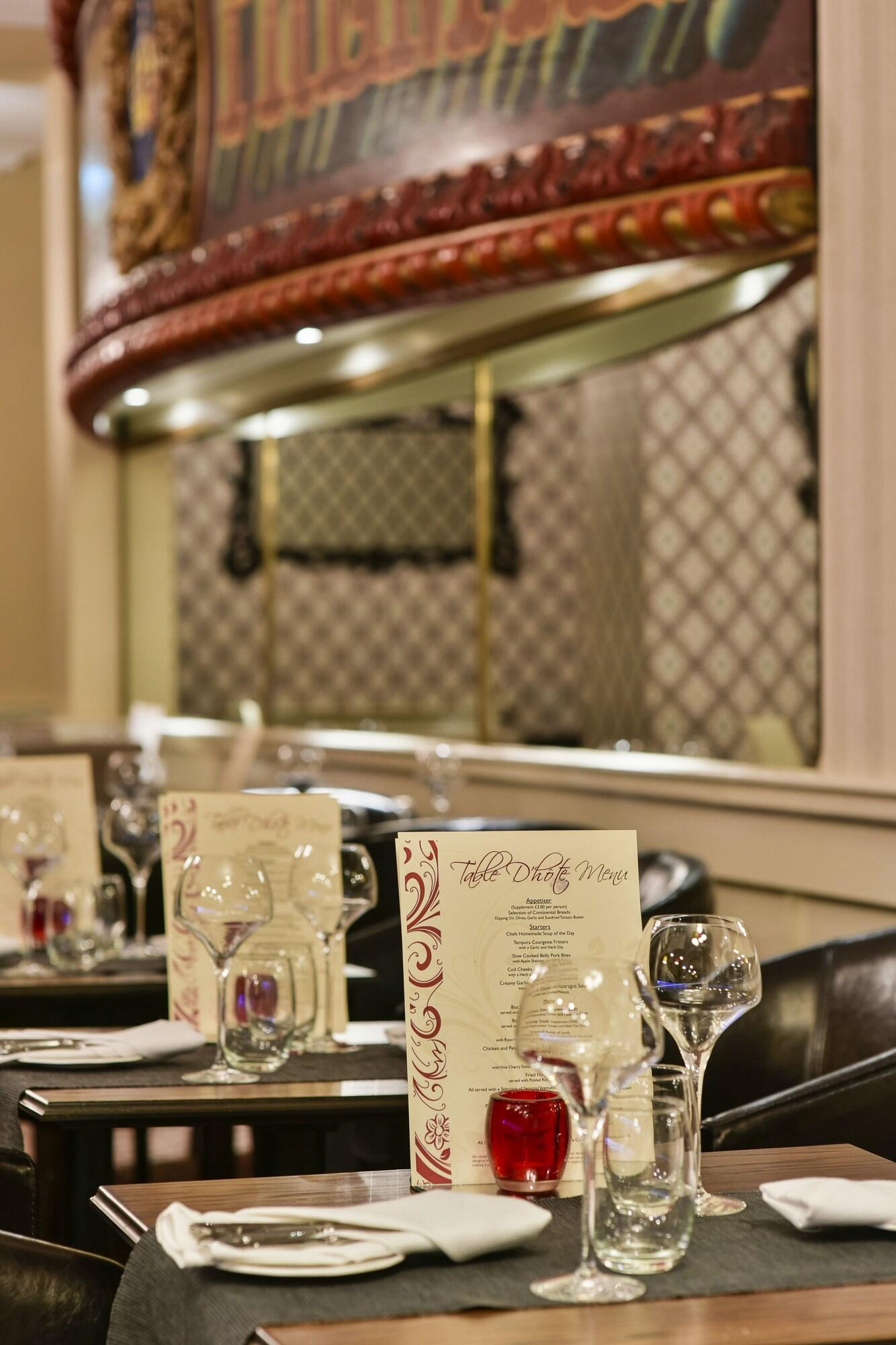 Crown & Mitre Hotel by null