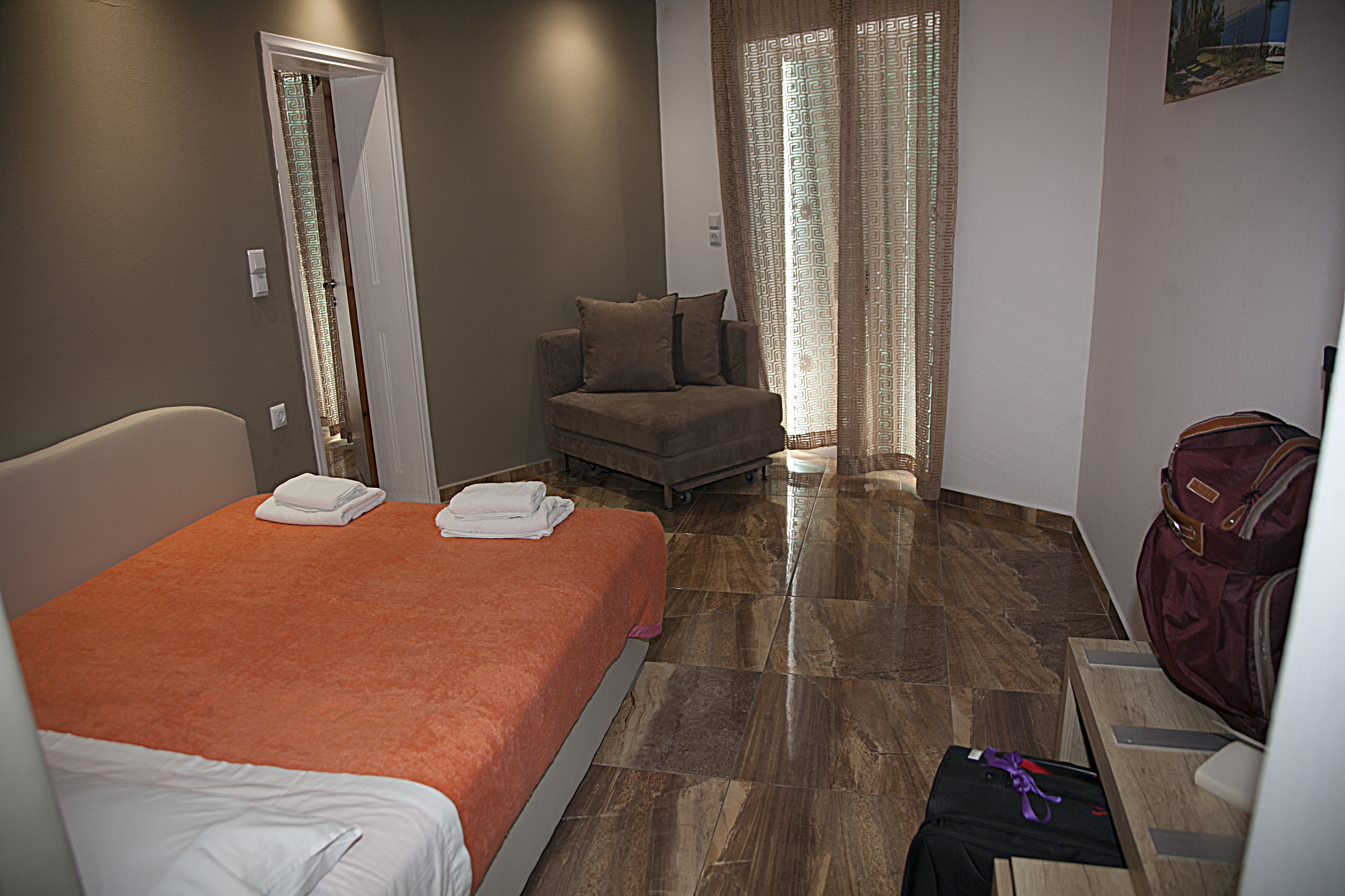Zeus Hotel by null