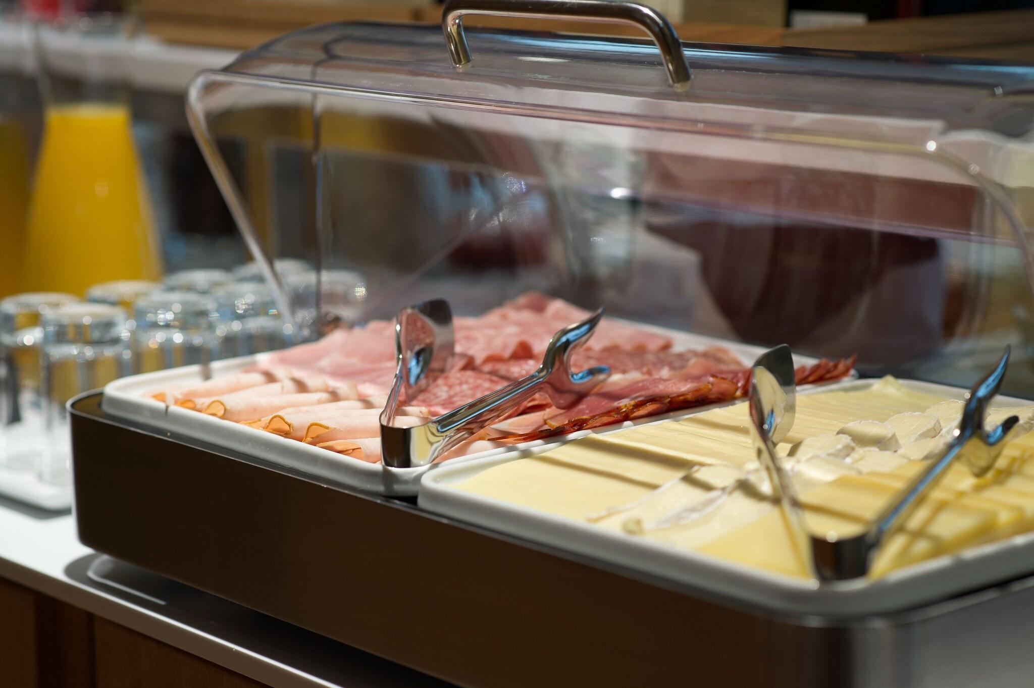 9Hotel Pâquis by null