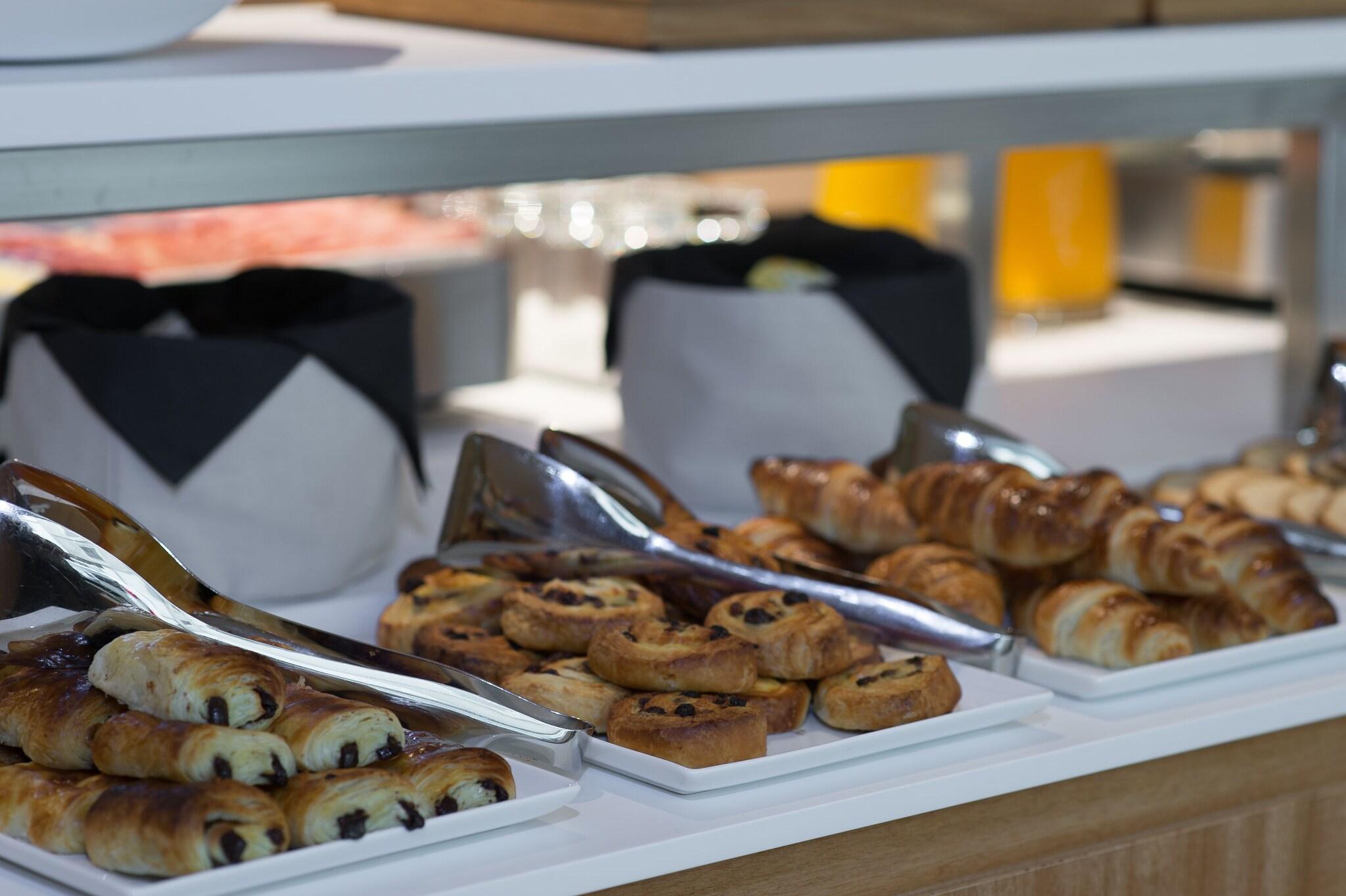 9Hotel Pâquis by null