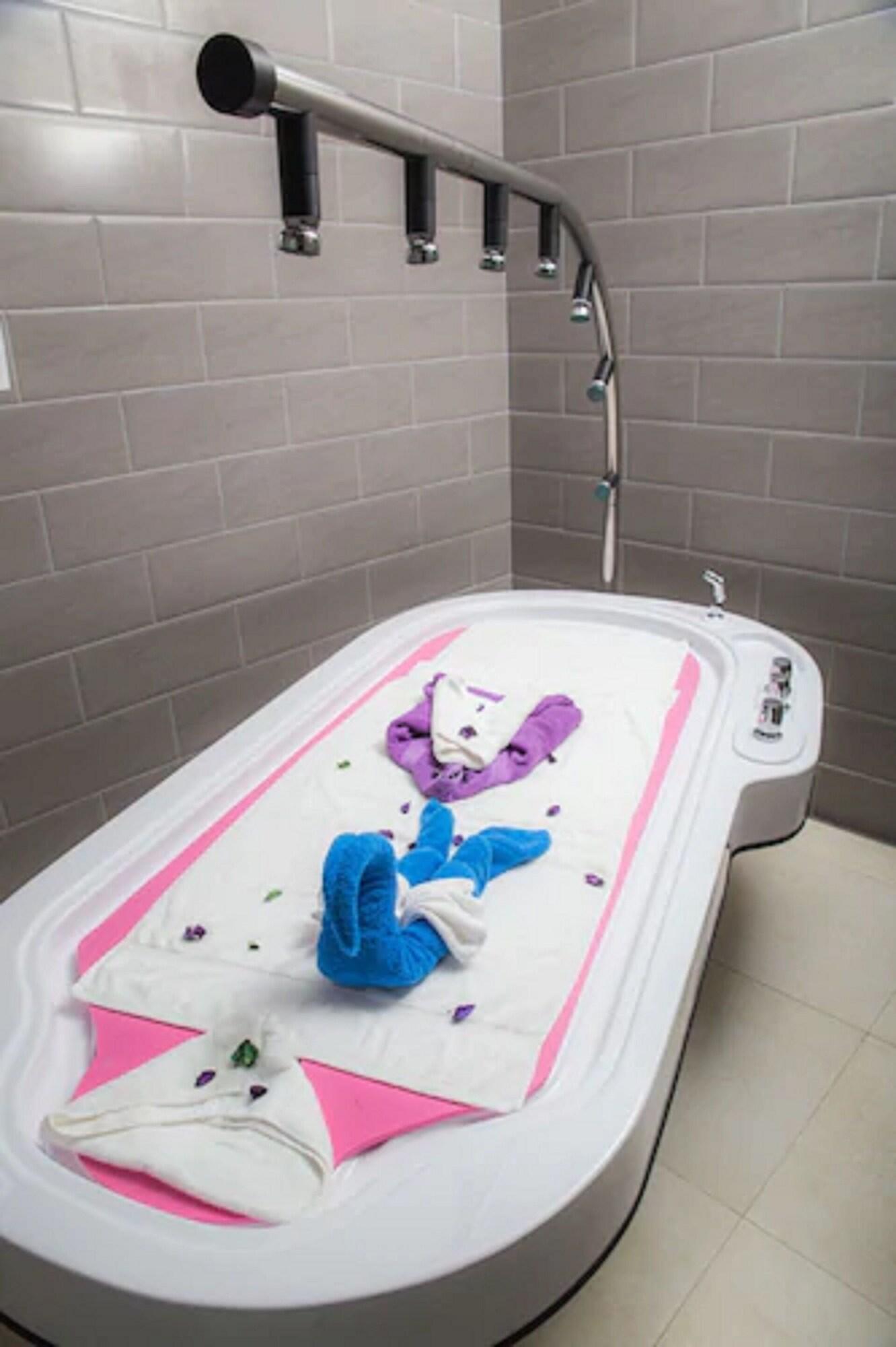 The Cardiff Hotel & Spa by null