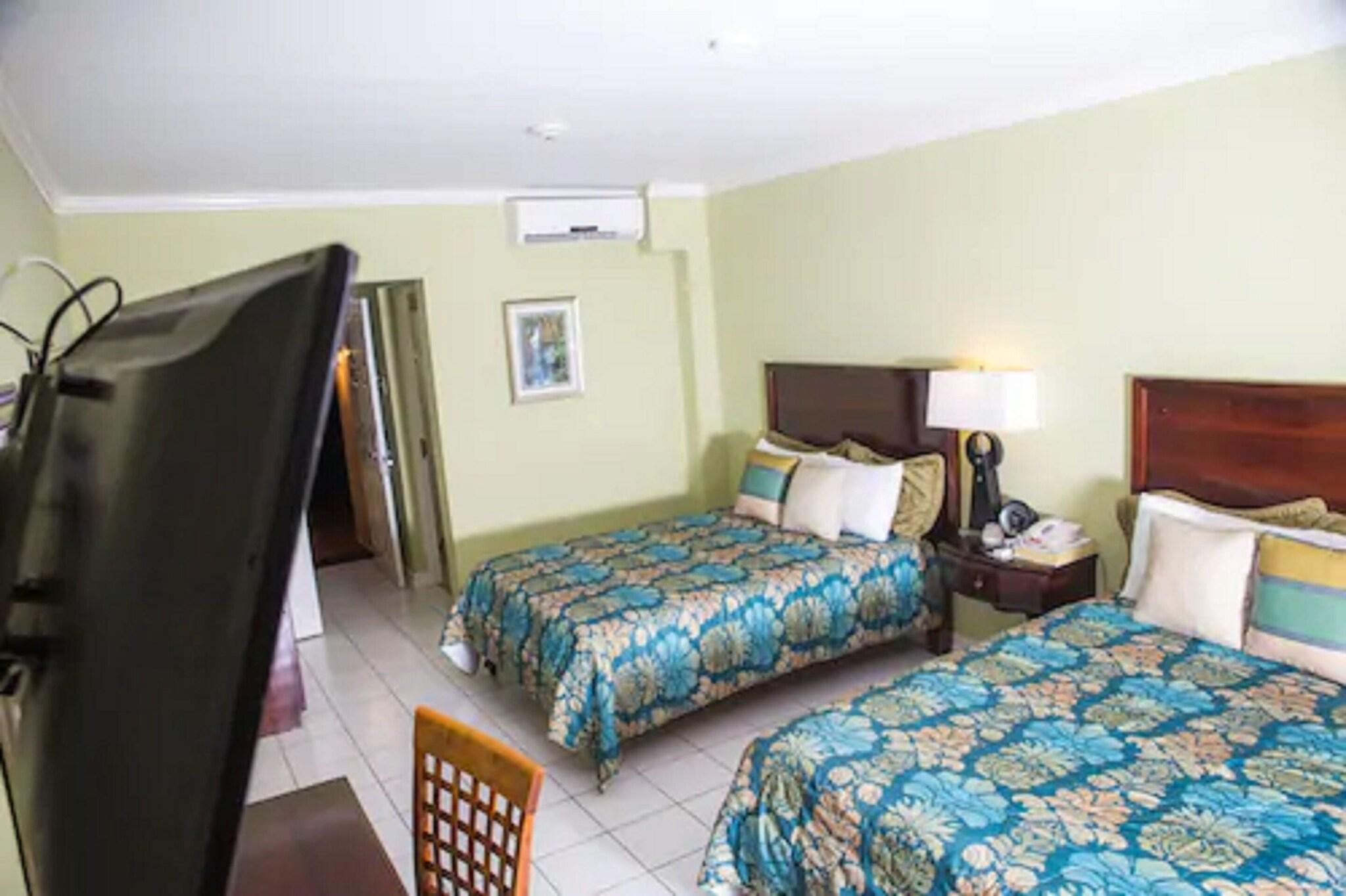 The Cardiff Hotel & Spa by null