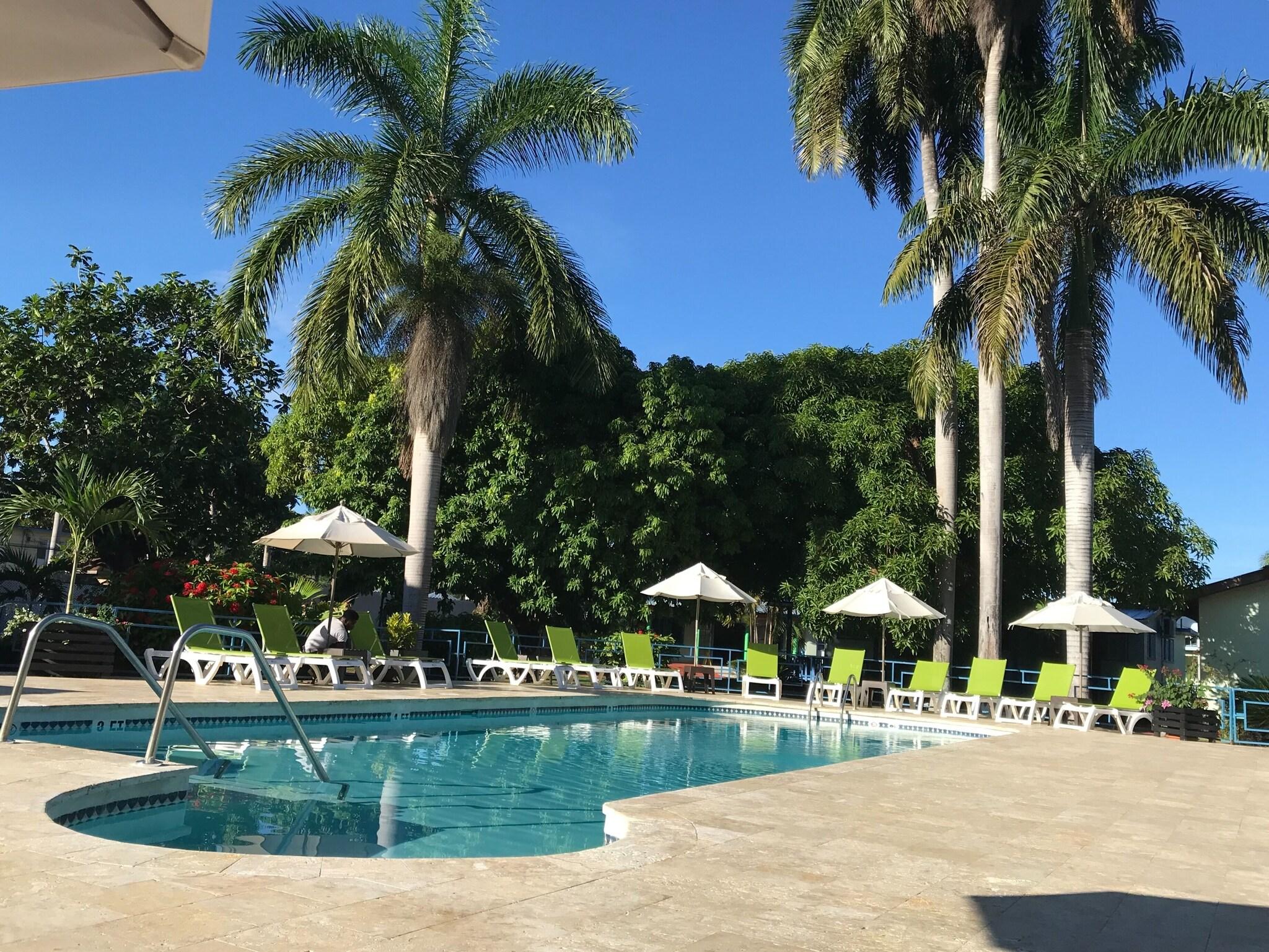 Tobys Resort by null