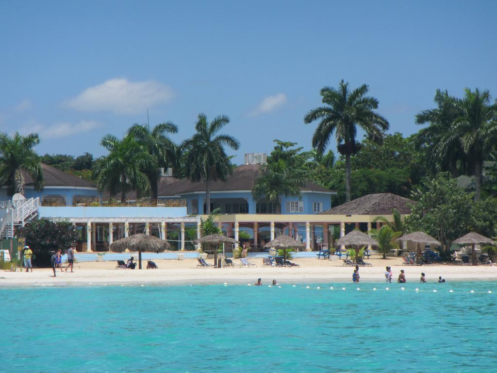 Beachcomber Club