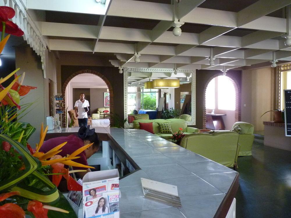 Mandeville Hotel by null