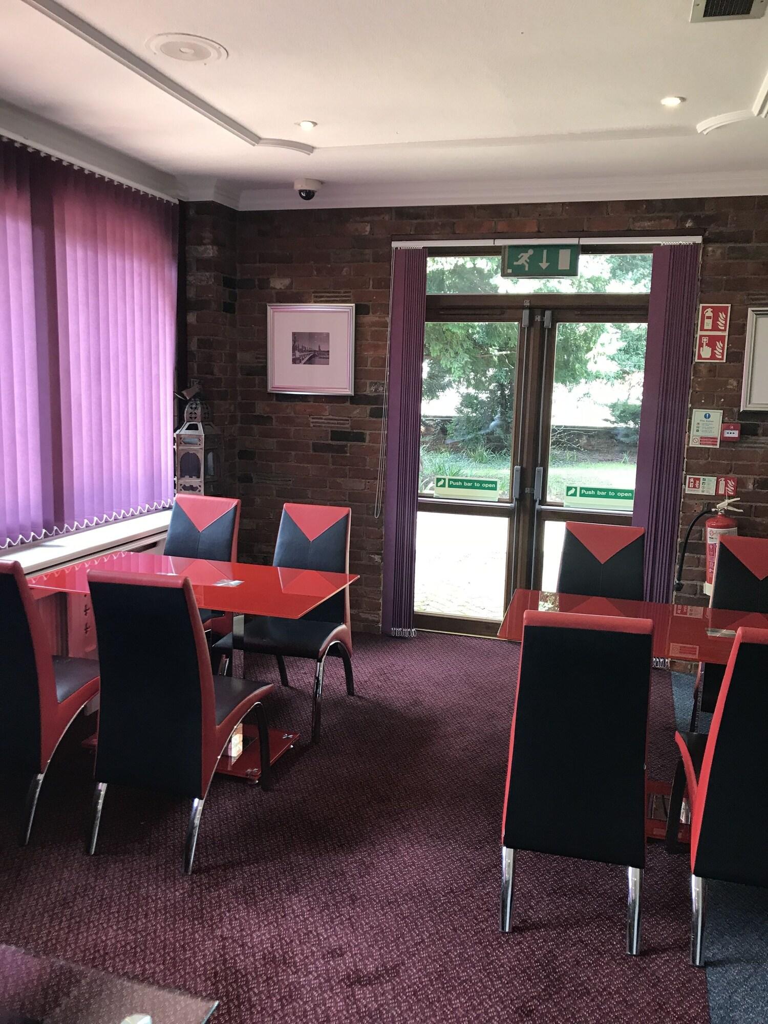 OYO The Rivenhall Hotel