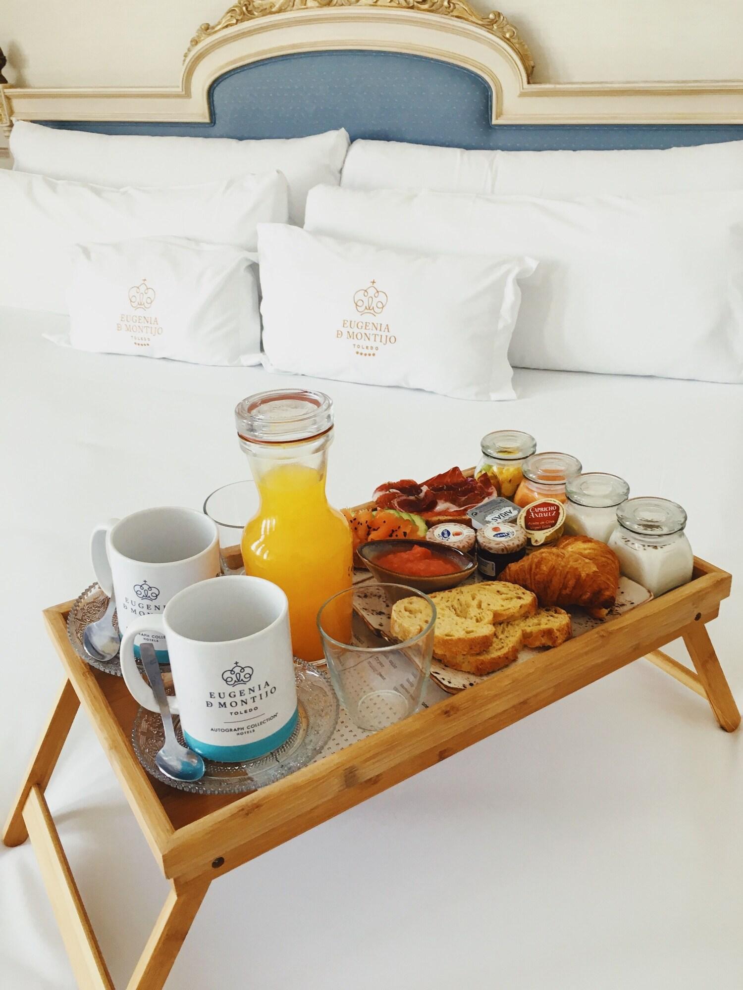 Eugenia de Montijo, Autograph Collection by null