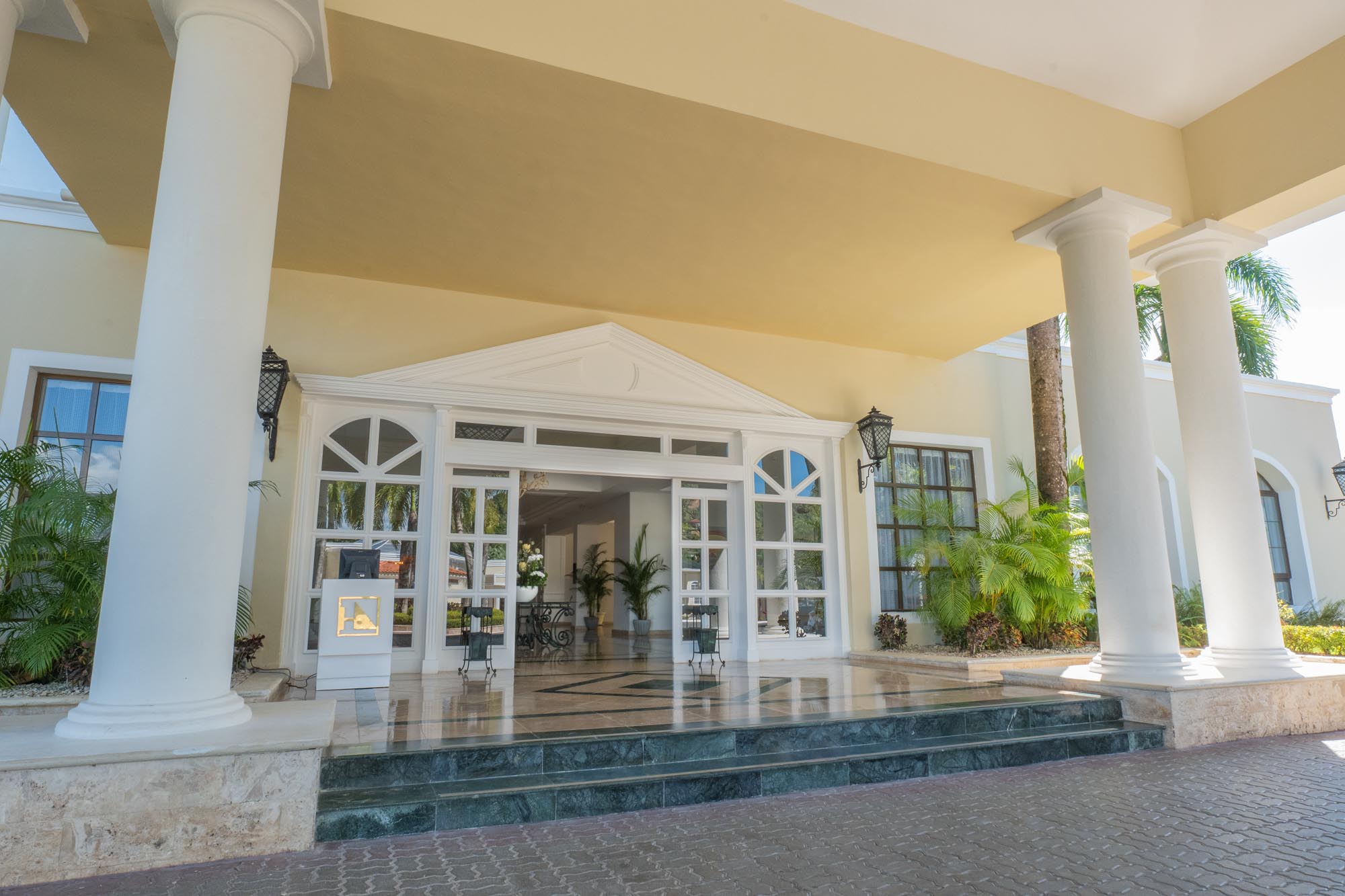 Eurostars Grand Cayacoa - photo